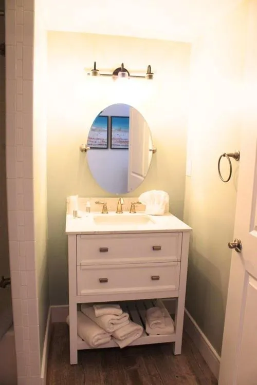 Bathroom in Aqua Beach Hotel