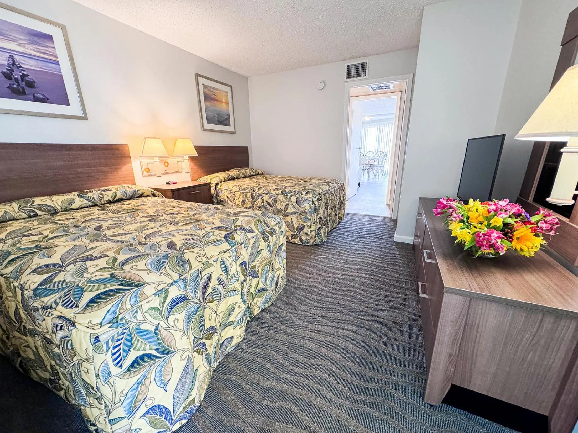 Bedroom, Bed in Aqua Beach Hotel