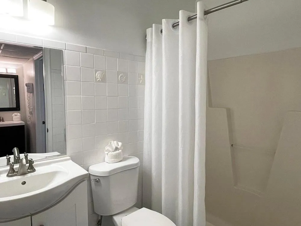 Bathroom in Aqua Beach Hotel