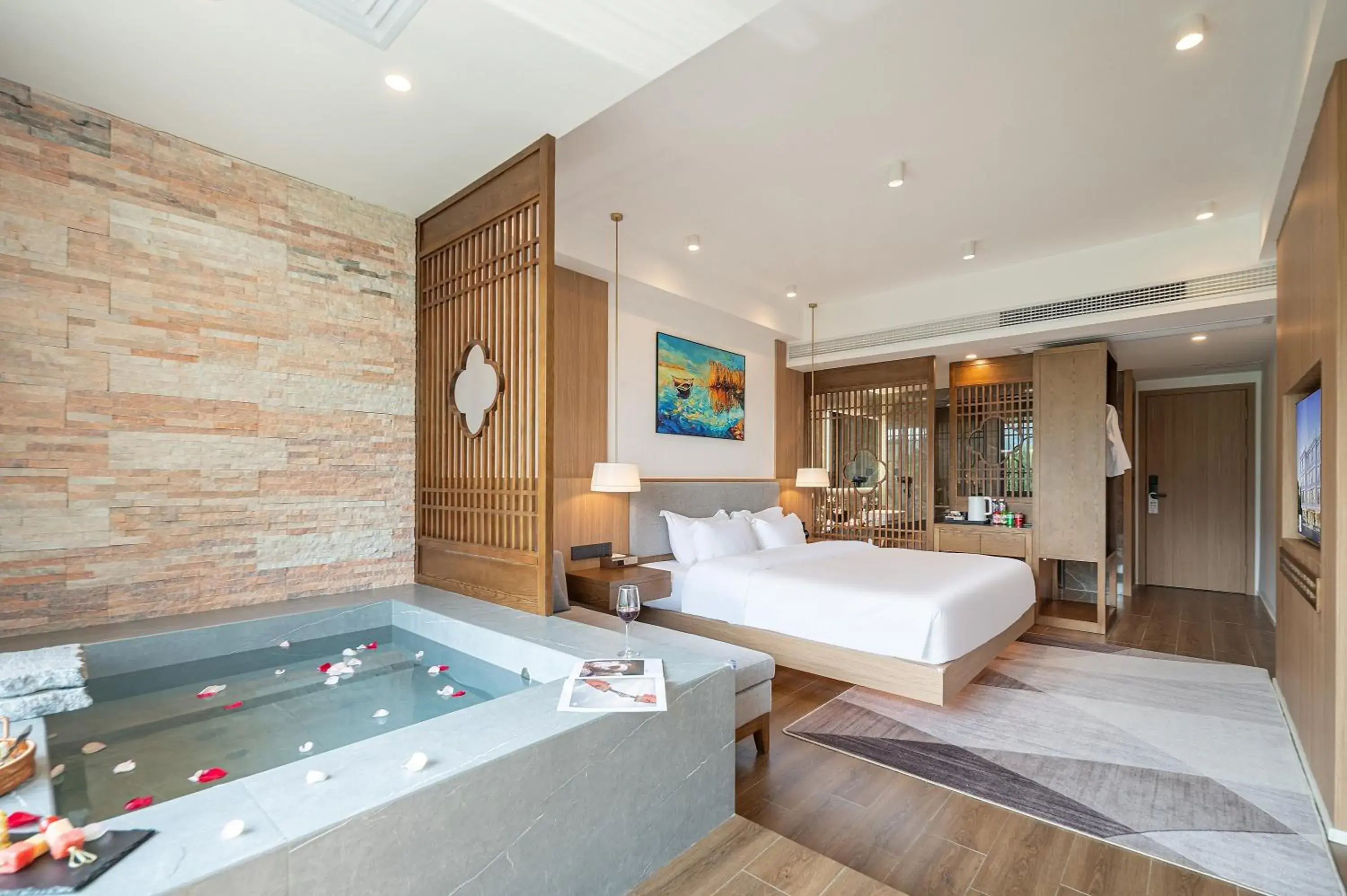 Double Room with Spa Bath in Z HOTEL- Qingchengshan Double Room with Spa Bath in Z HOTEL- Qingchengshan