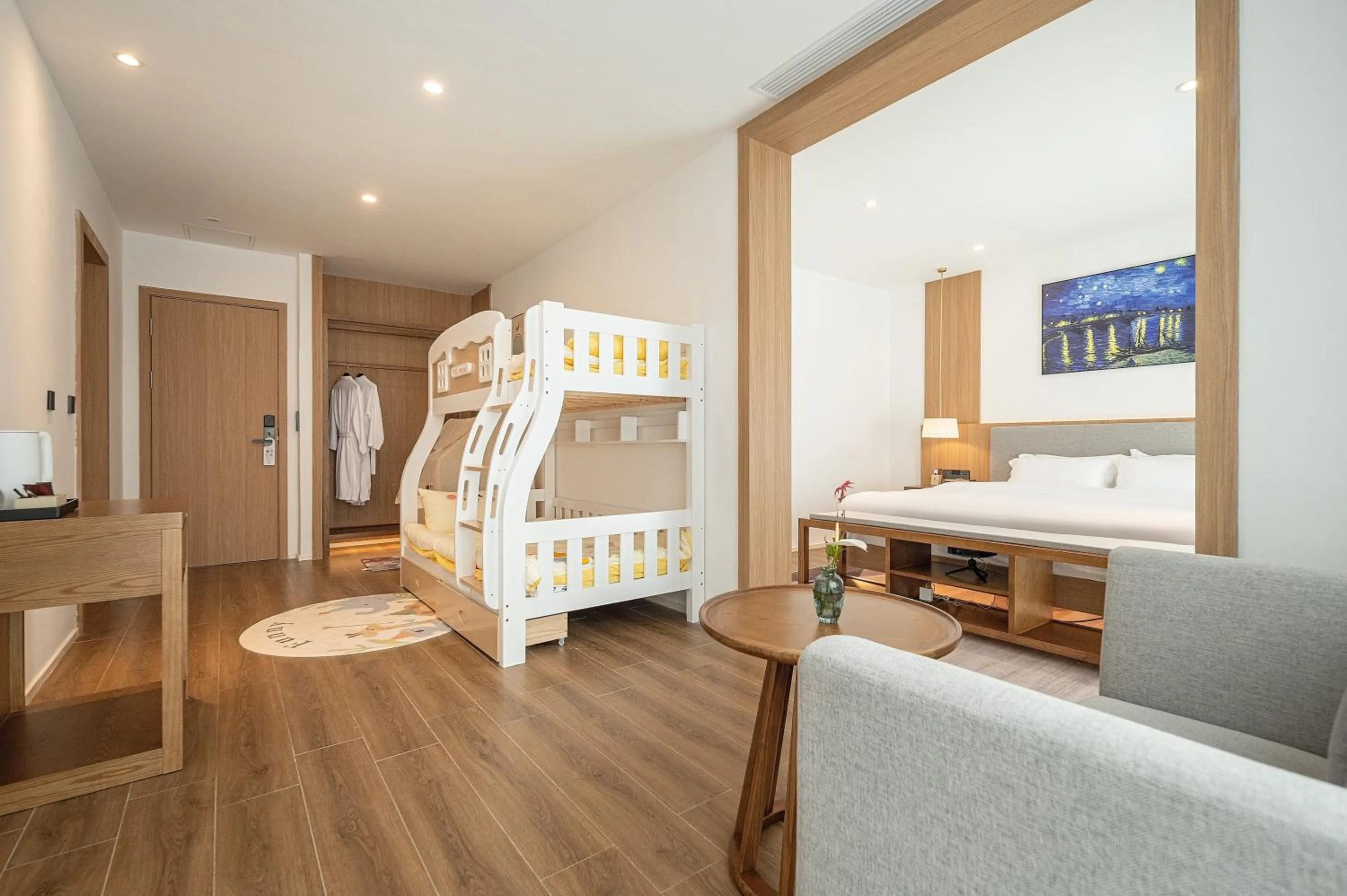 Photo of the whole room, Bed in Z HOTEL- Qingchengshan