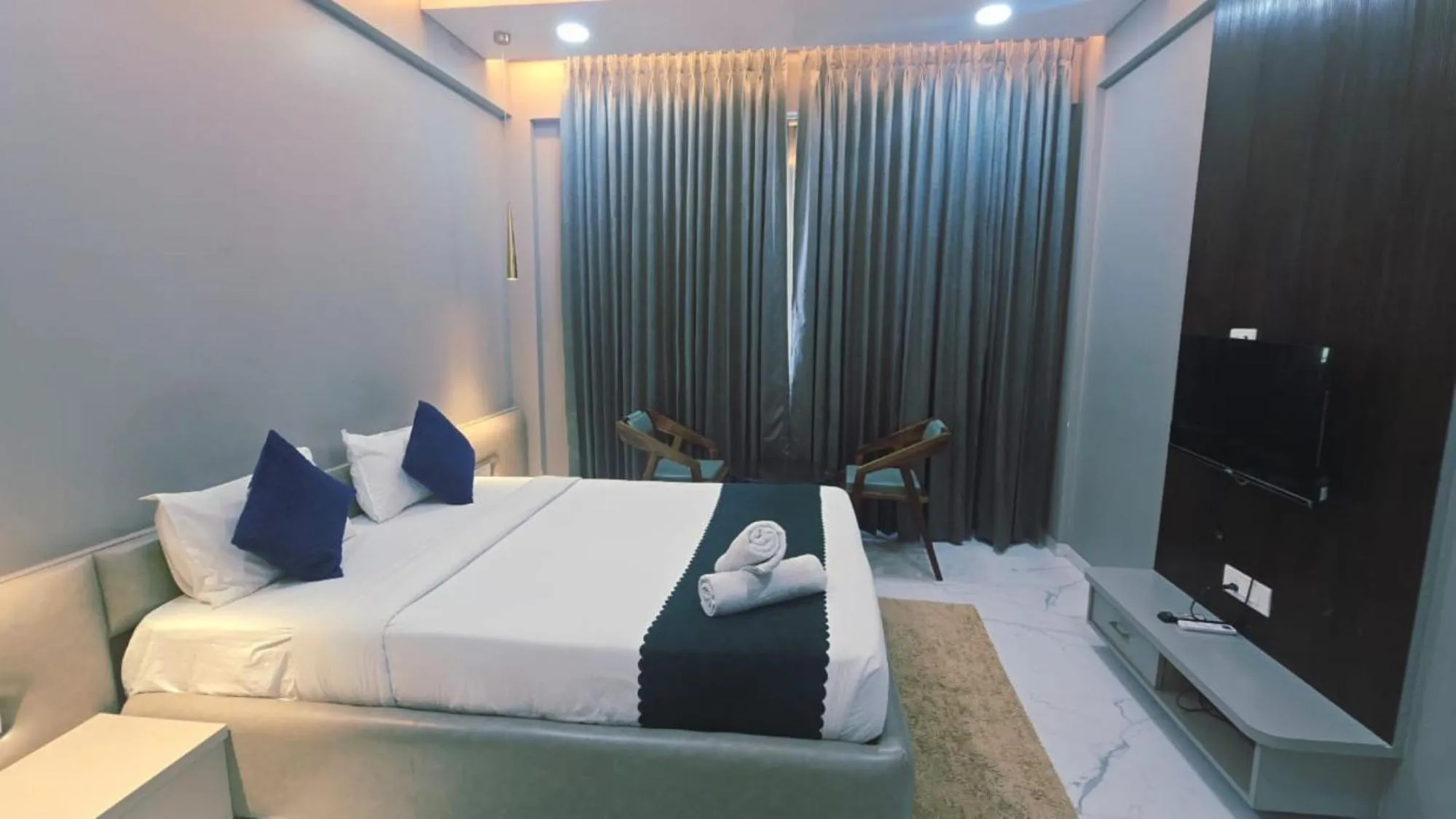 Bed in Hotel Laxmi Elite Karad