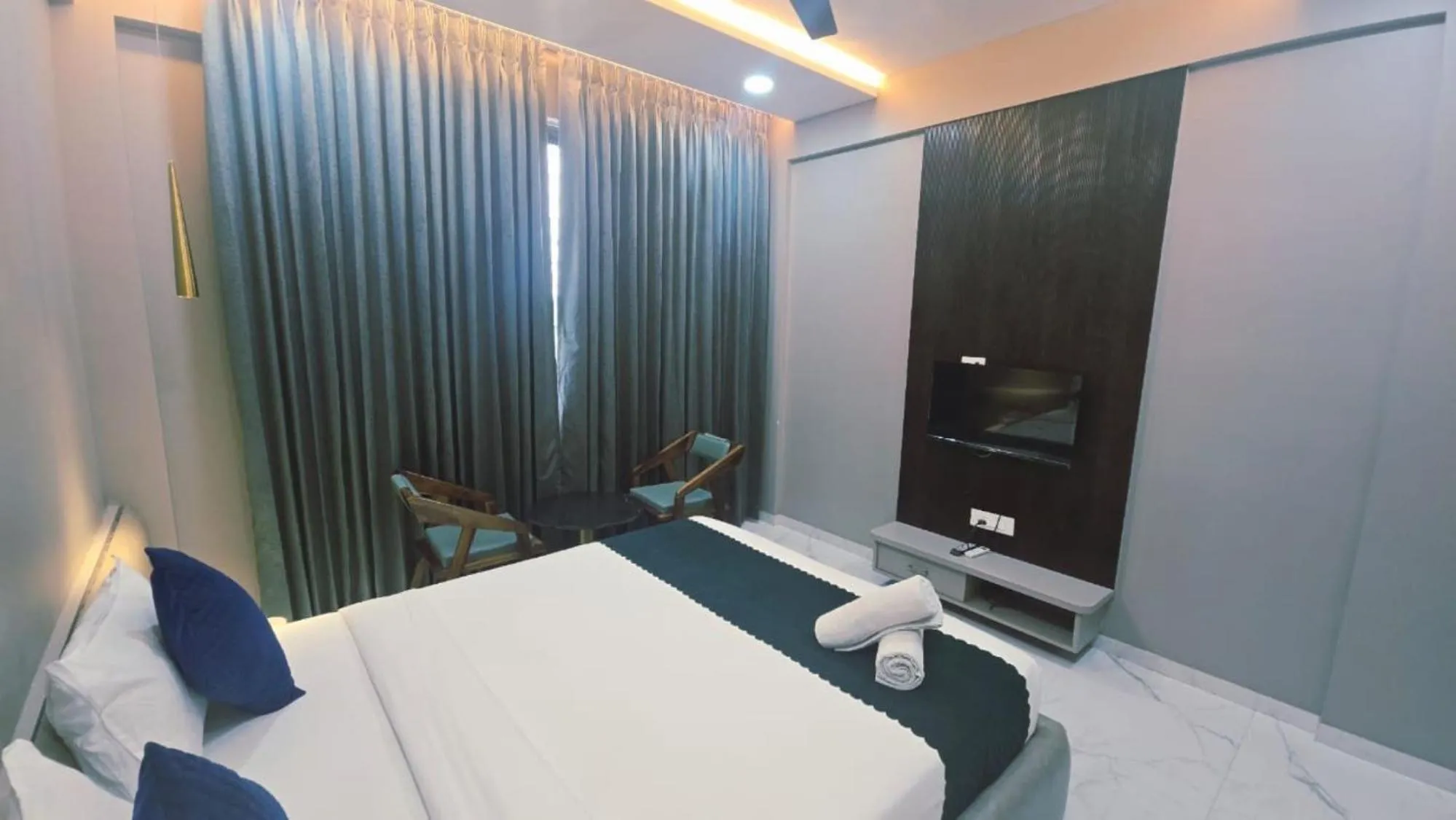 Bed in Hotel Laxmi Elite Karad