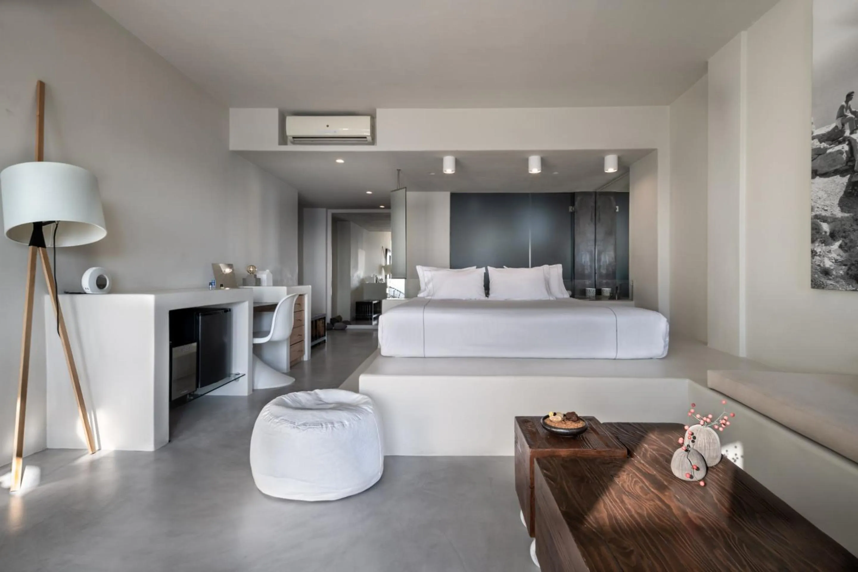 Bedroom, Bed in West East Suites