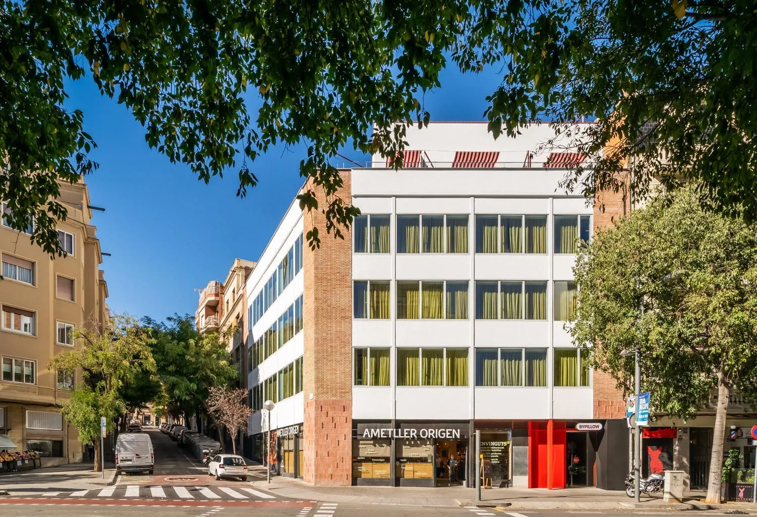 Property building in BYPILLOW Flamant