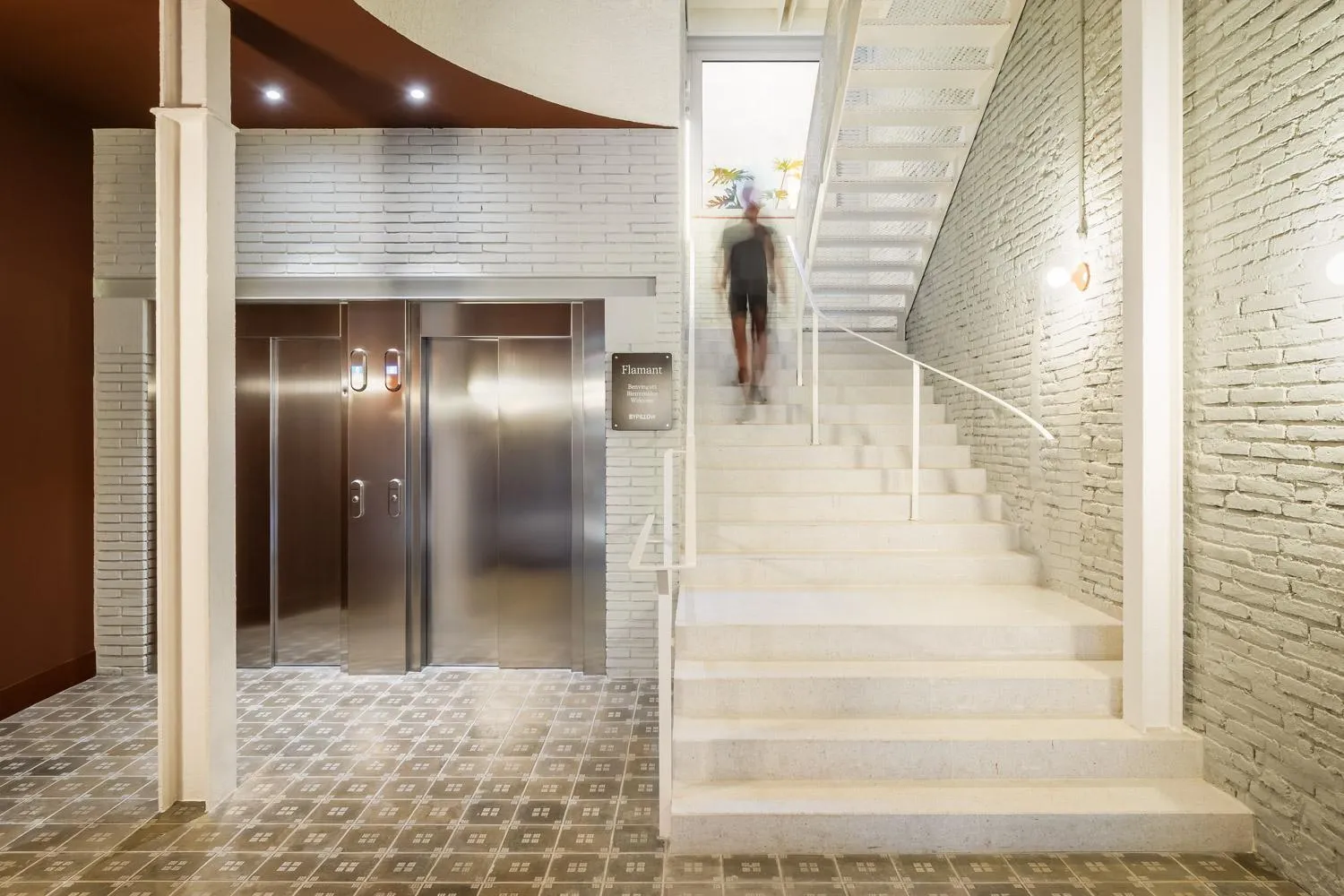 Property building in BYPILLOW Flamant