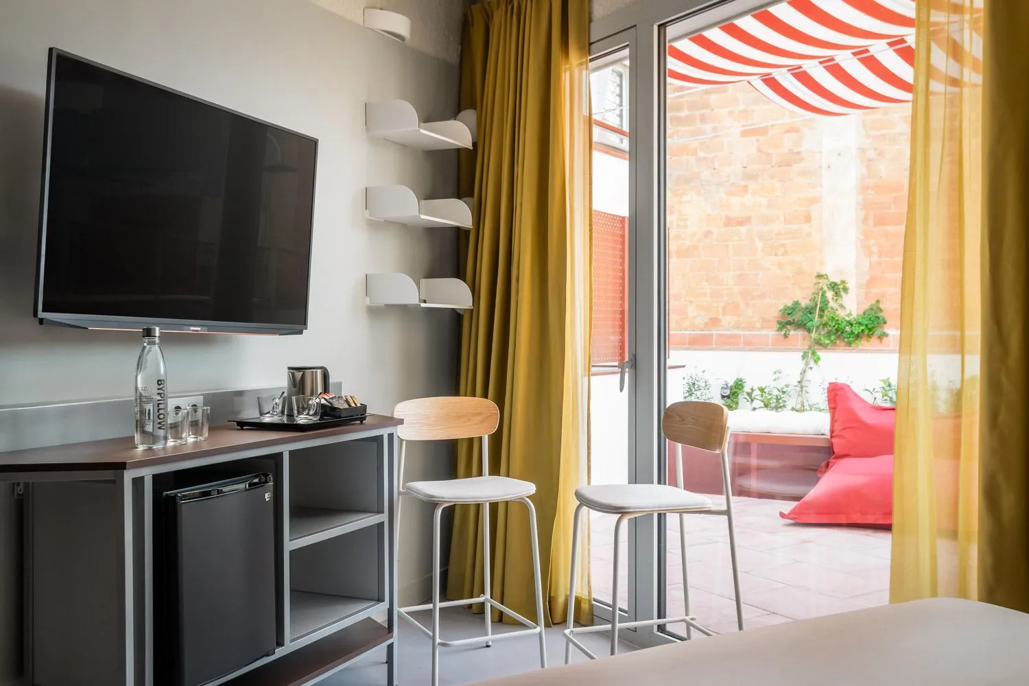 Bedroom in BYPILLOW Flamant