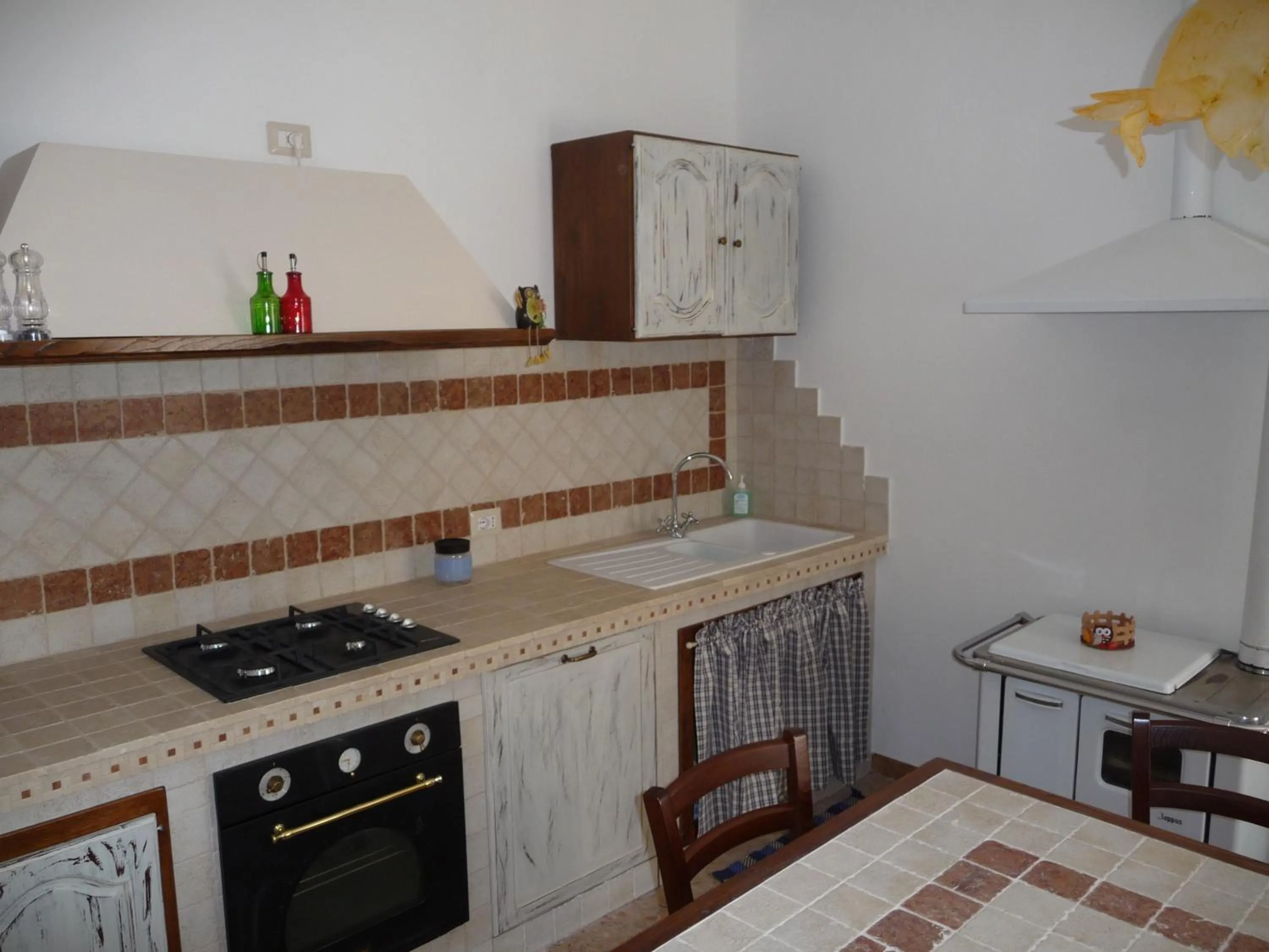 Kitchen or kitchenette in La Mandola
