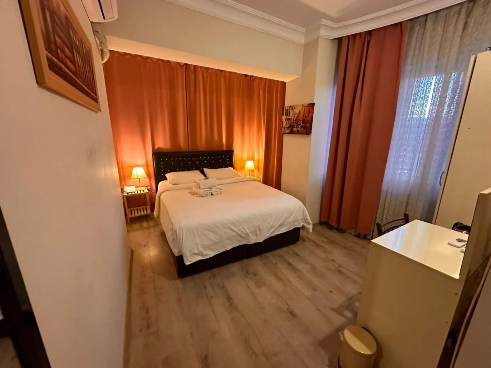 Bed in Rustic Pansiyon