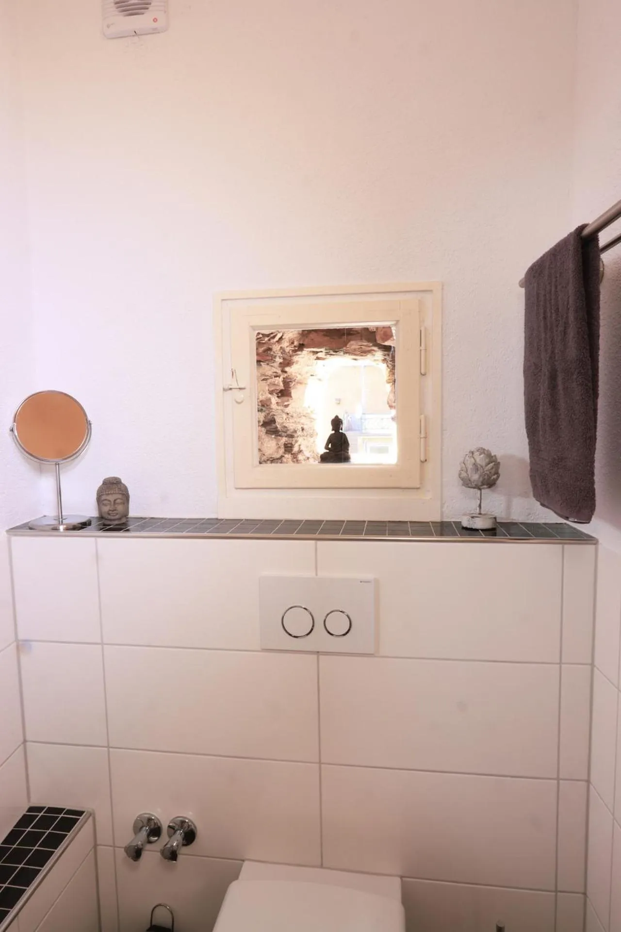 Bathroom in B&B Echternacher Hof