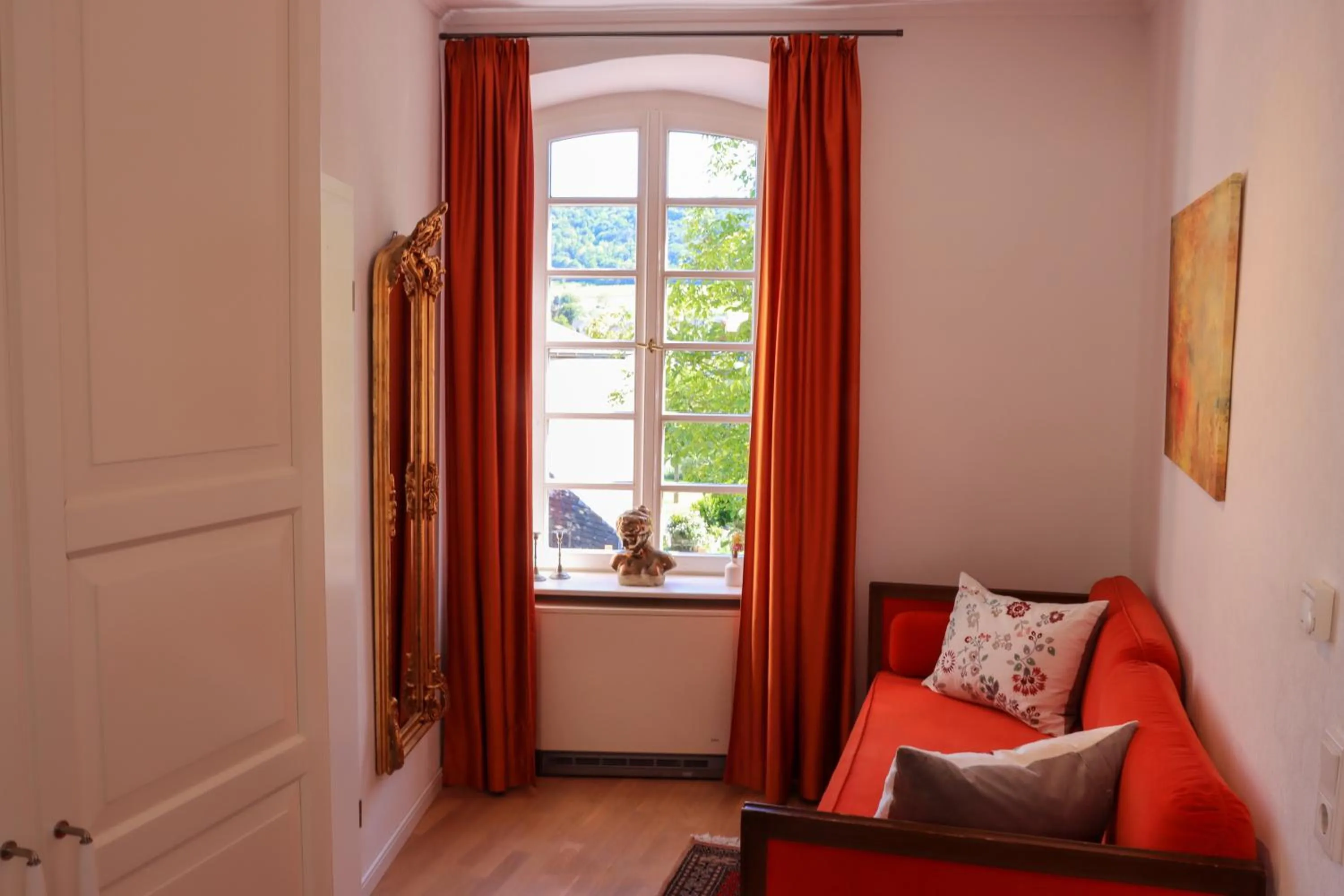 Photo of the whole room in B&B Echternacher Hof