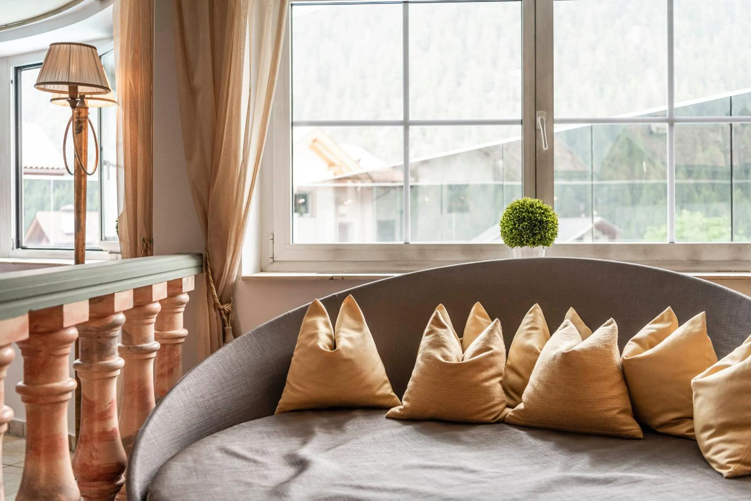 Swimming pool, Bed in Falkensteiner Hotel Falkensteinerhof Superior