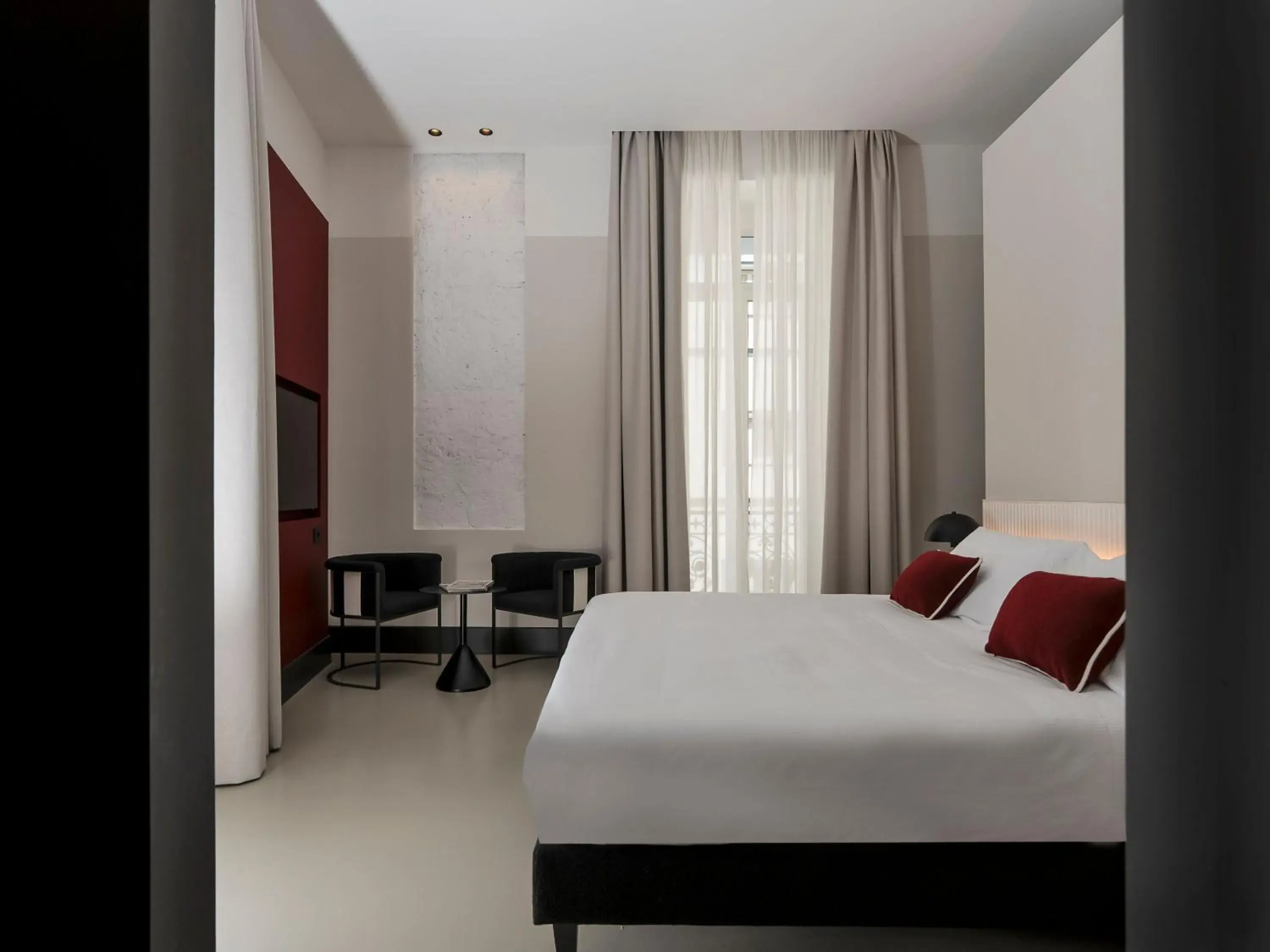 Queen Suite with Spa Bath in Adaram Suites Queen Suite with Spa Bath in Adaram Suites