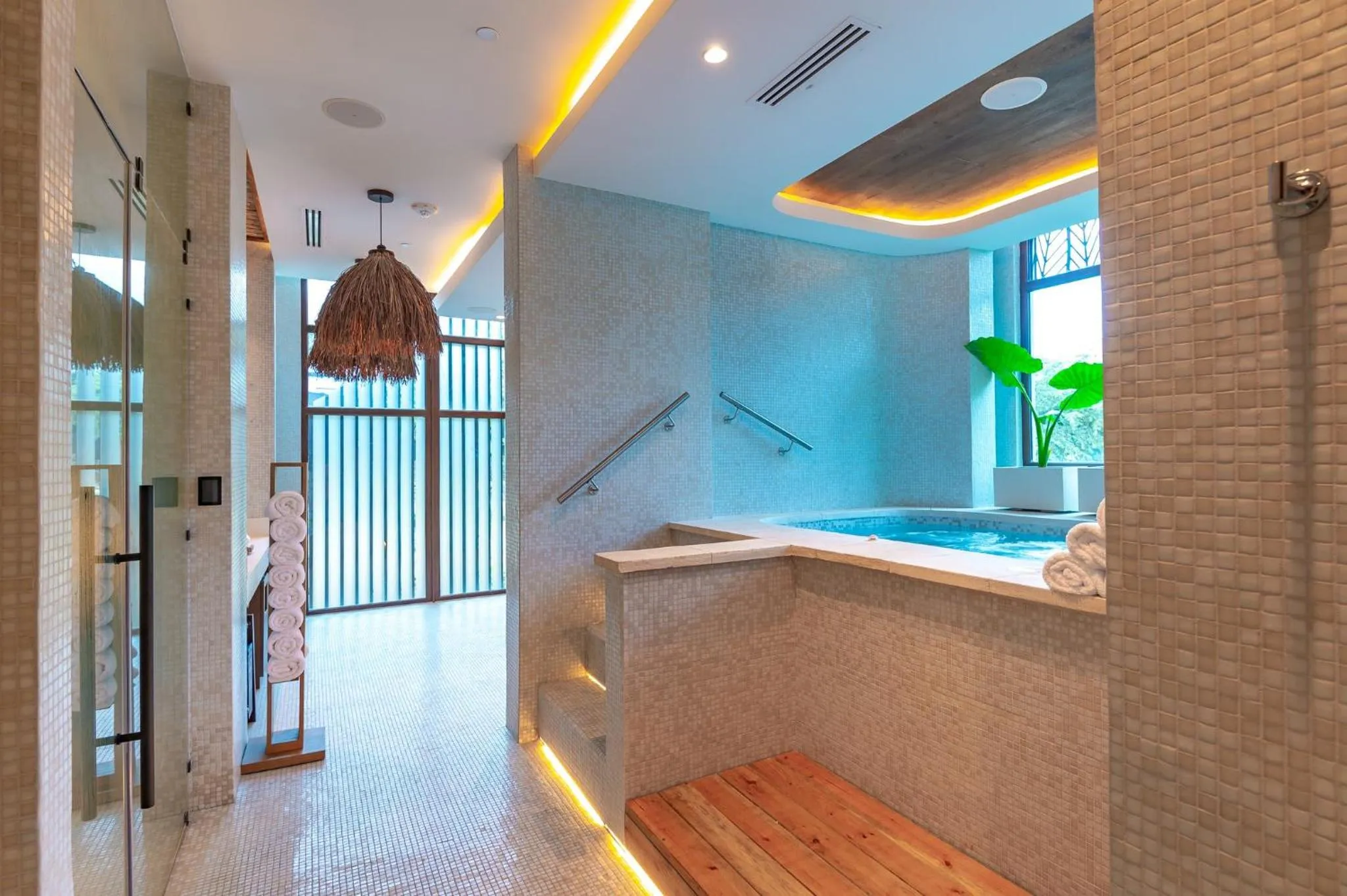 Spa and wellness centre/facilities in Kimpton - Grand Roatan Resort and Spa