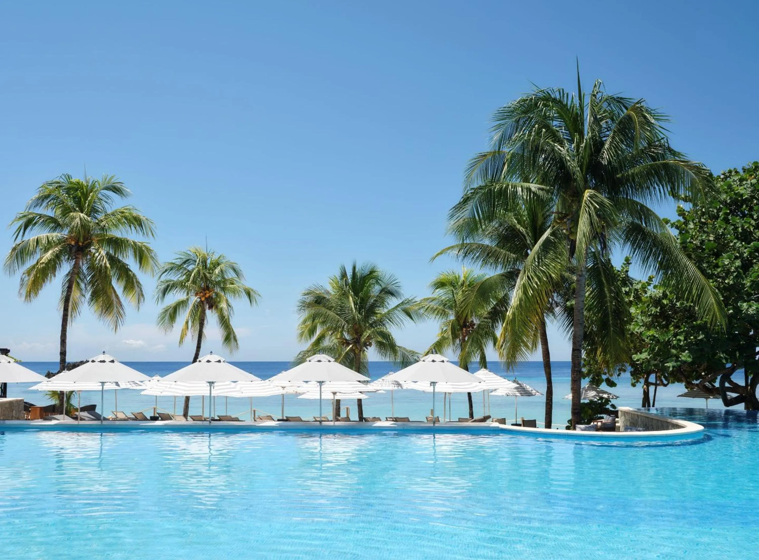 Swimming pool in Kimpton - Grand Roatan Resort and Spa