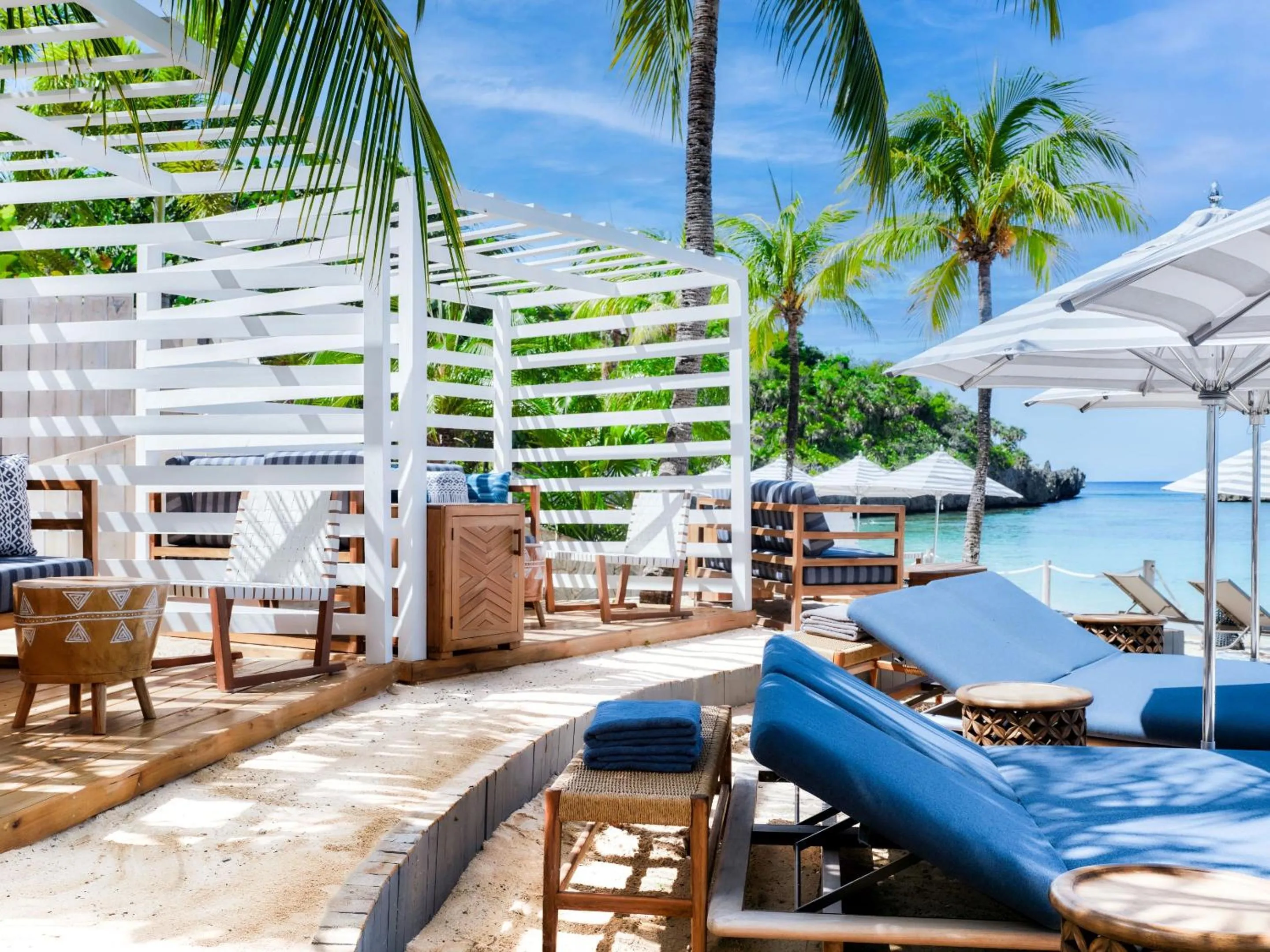 Swimming pool in Kimpton - Grand Roatan Resort and Spa