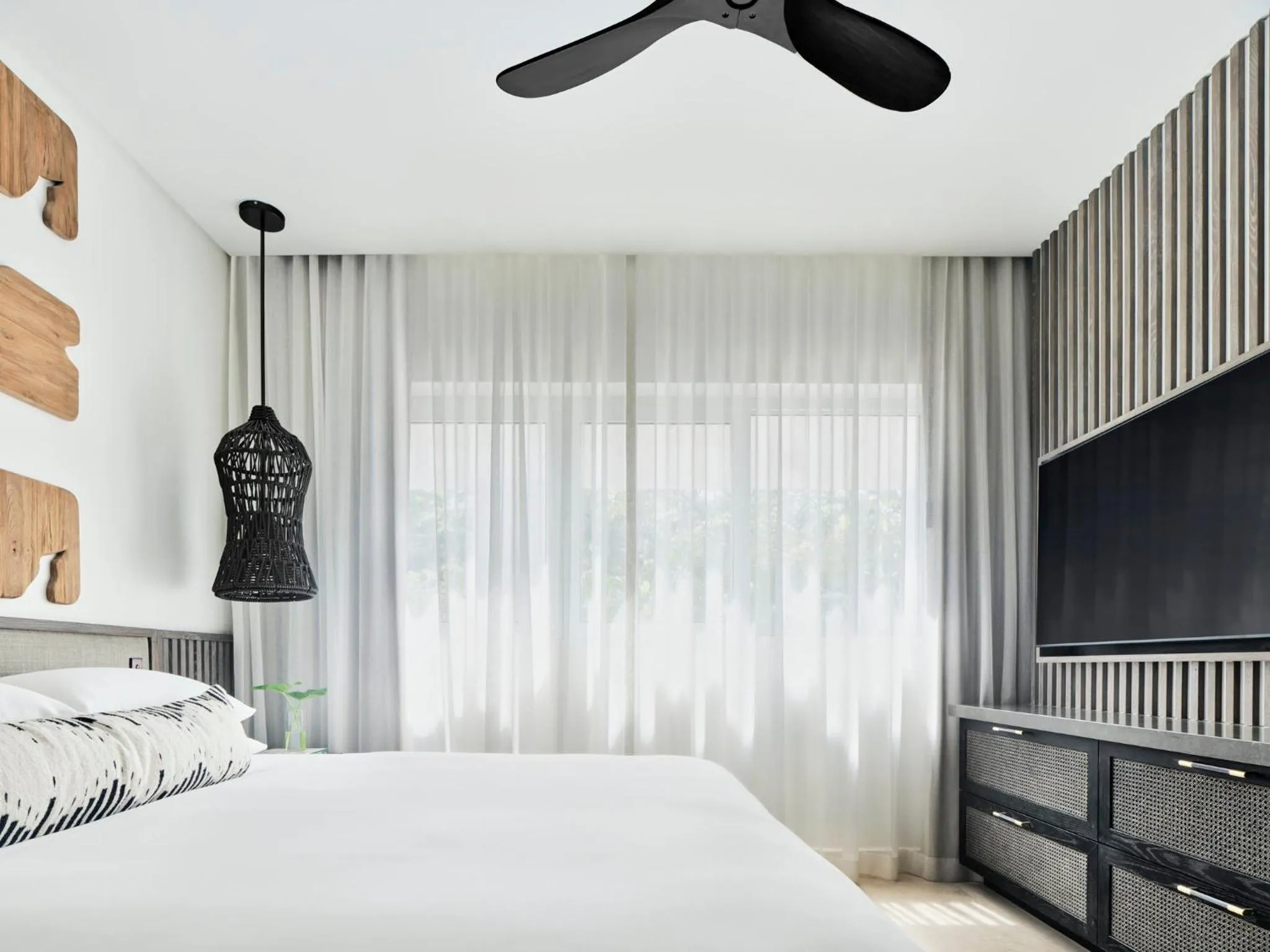 Photo of the whole room, Bed in Kimpton - Grand Roatan Resort and Spa