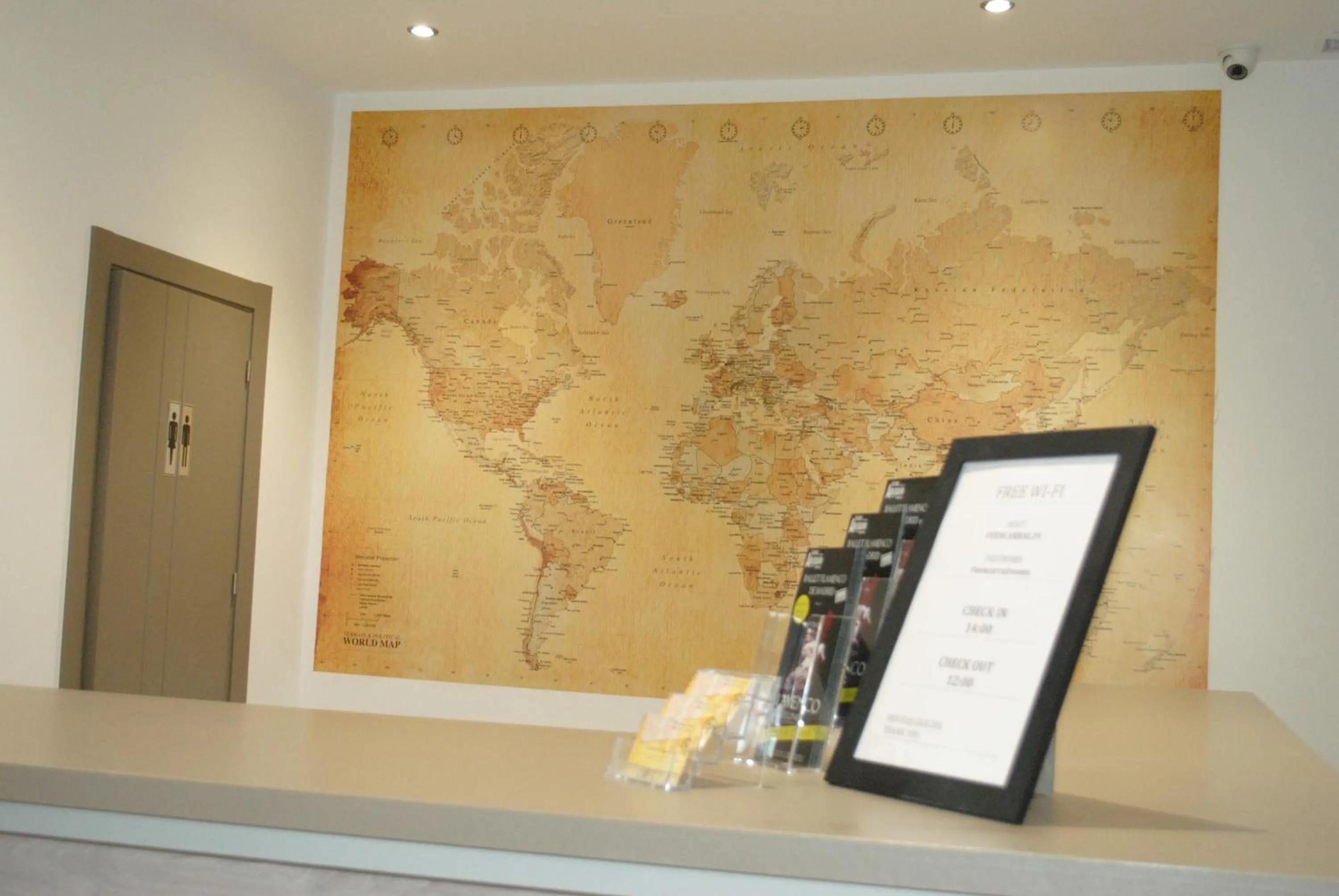 Property building in Fuencarral Rooms