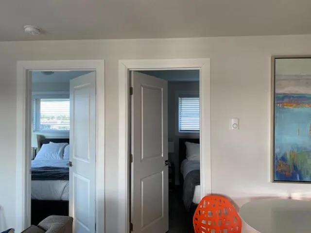 Photo of the whole room, Bed in Ocean Shores Resort