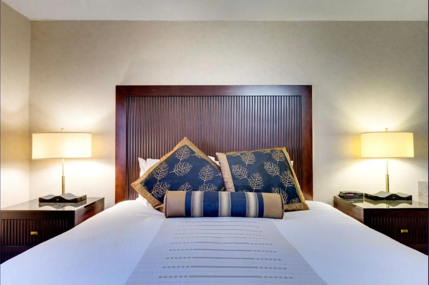 Bedroom, Bed in Fireside Inn and Suites