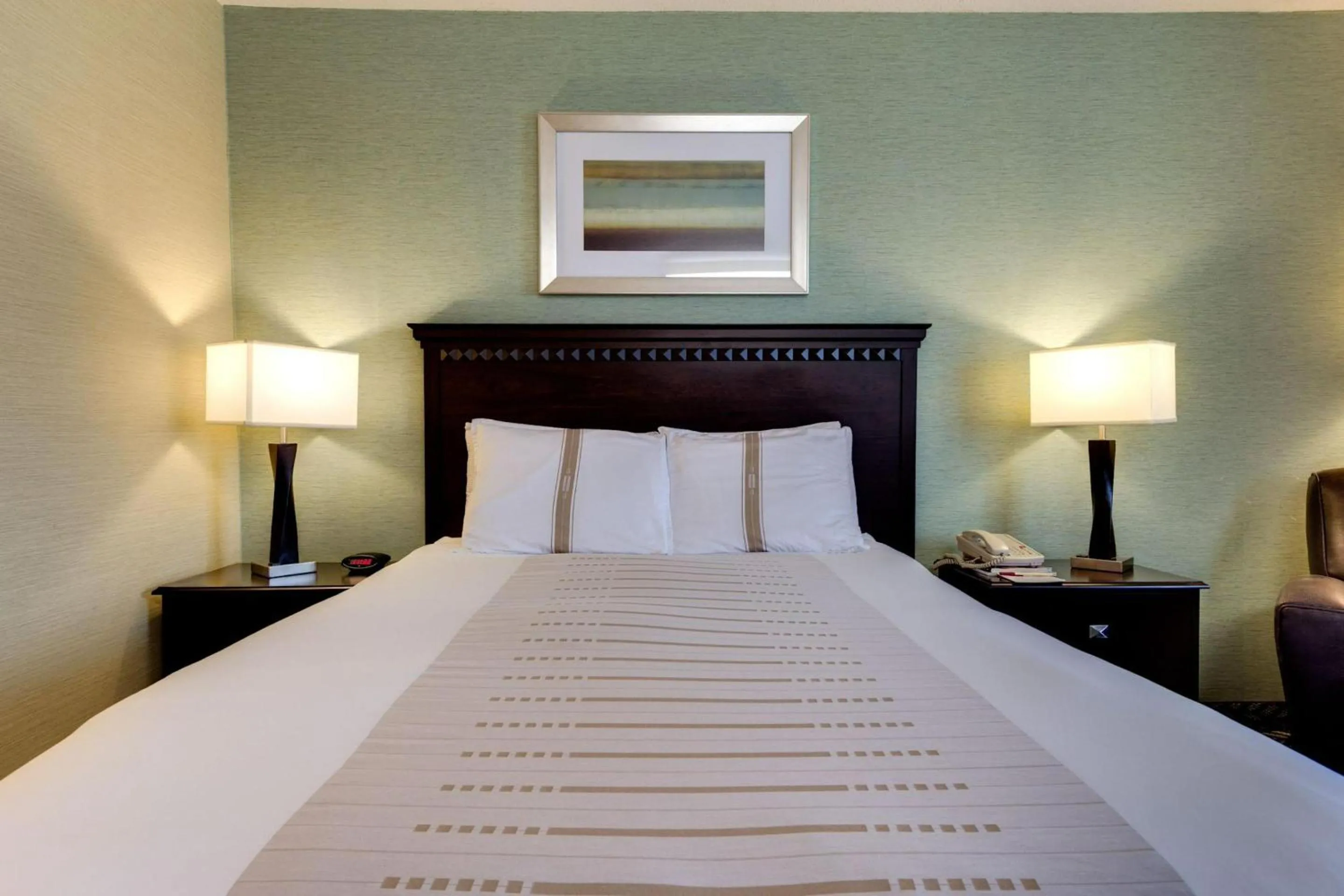 Bedroom, Bed in Fireside Inn and Suites