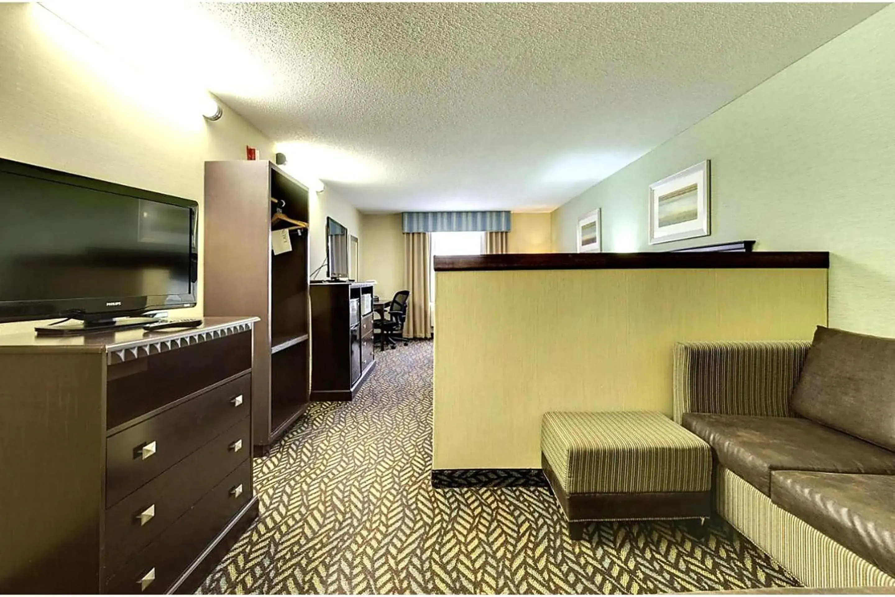 2 Queen Beds Accessible Non-Smoking in Fireside Inn and Suites 2 Queen Beds Accessible Non-Smoking in Fireside Inn and Suites