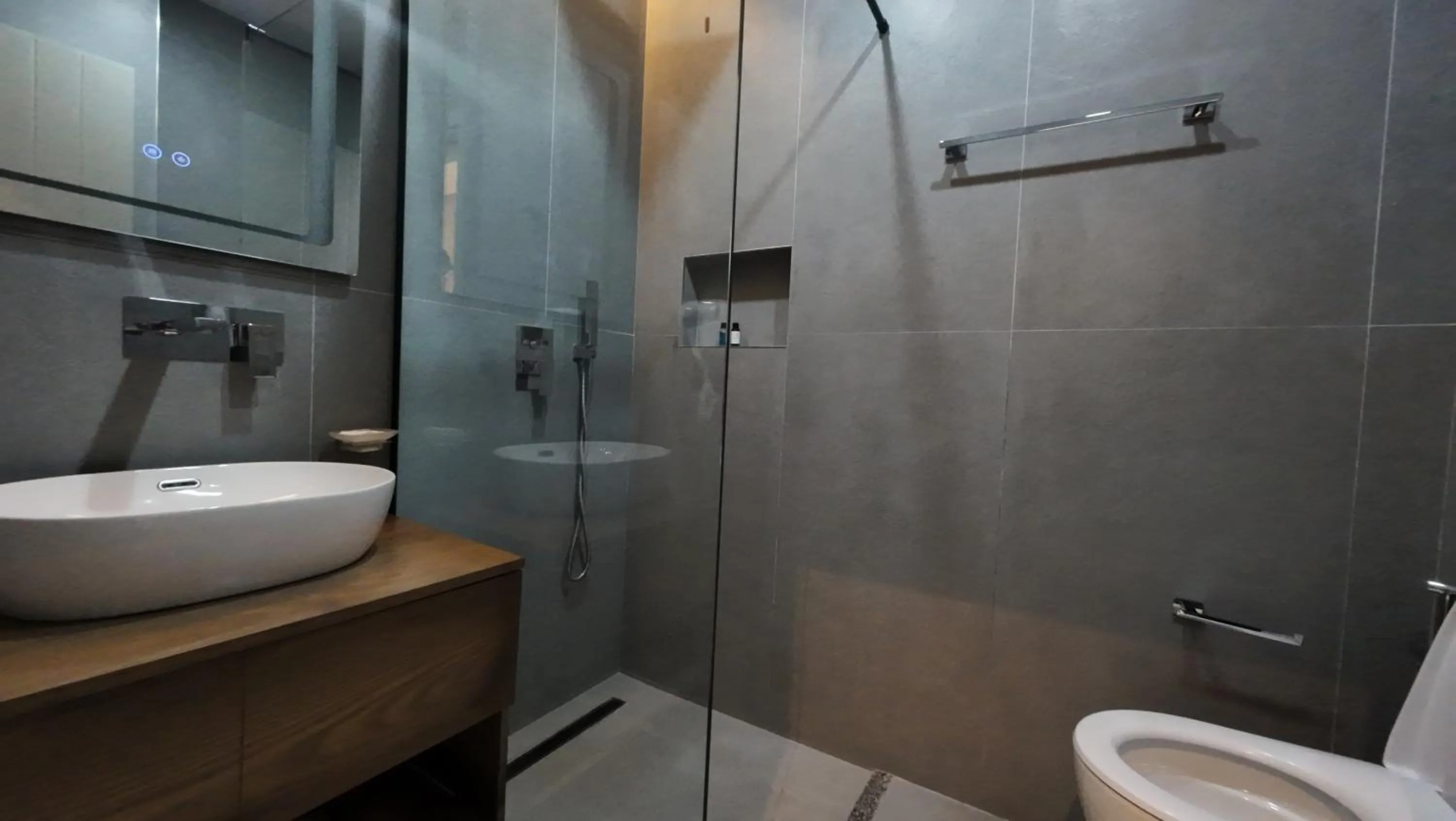 Shower in Hotel Boutique Onix