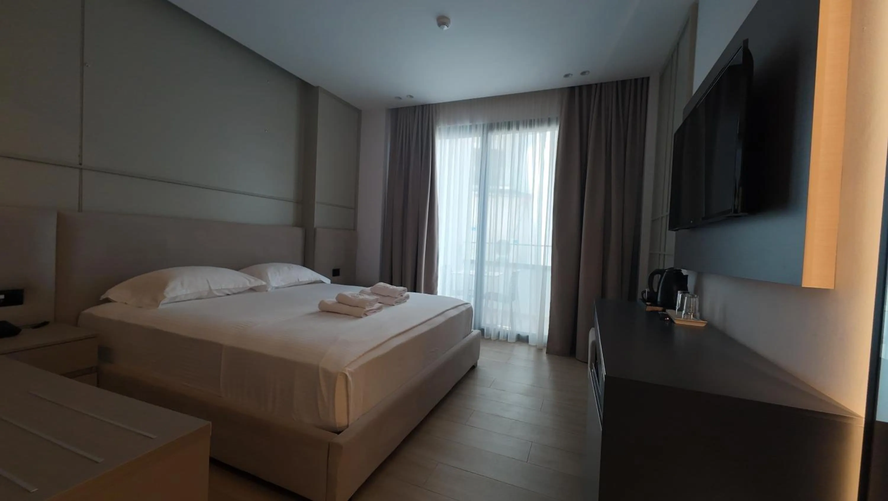 TV and multimedia, Bed in Hotel Boutique Onix