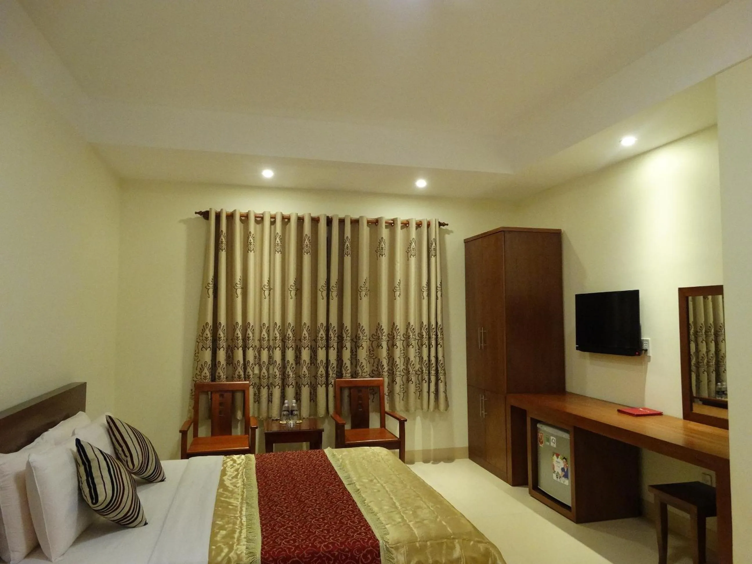 Photo of the whole room in Hoa Vinh Hotel