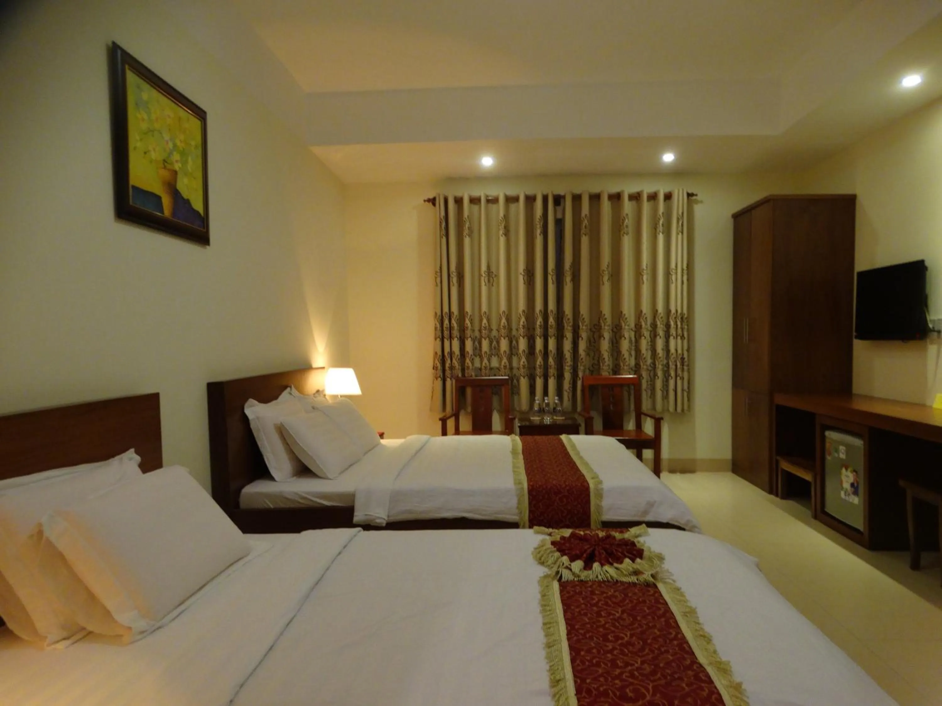 Photo of the whole room in Hoa Vinh Hotel