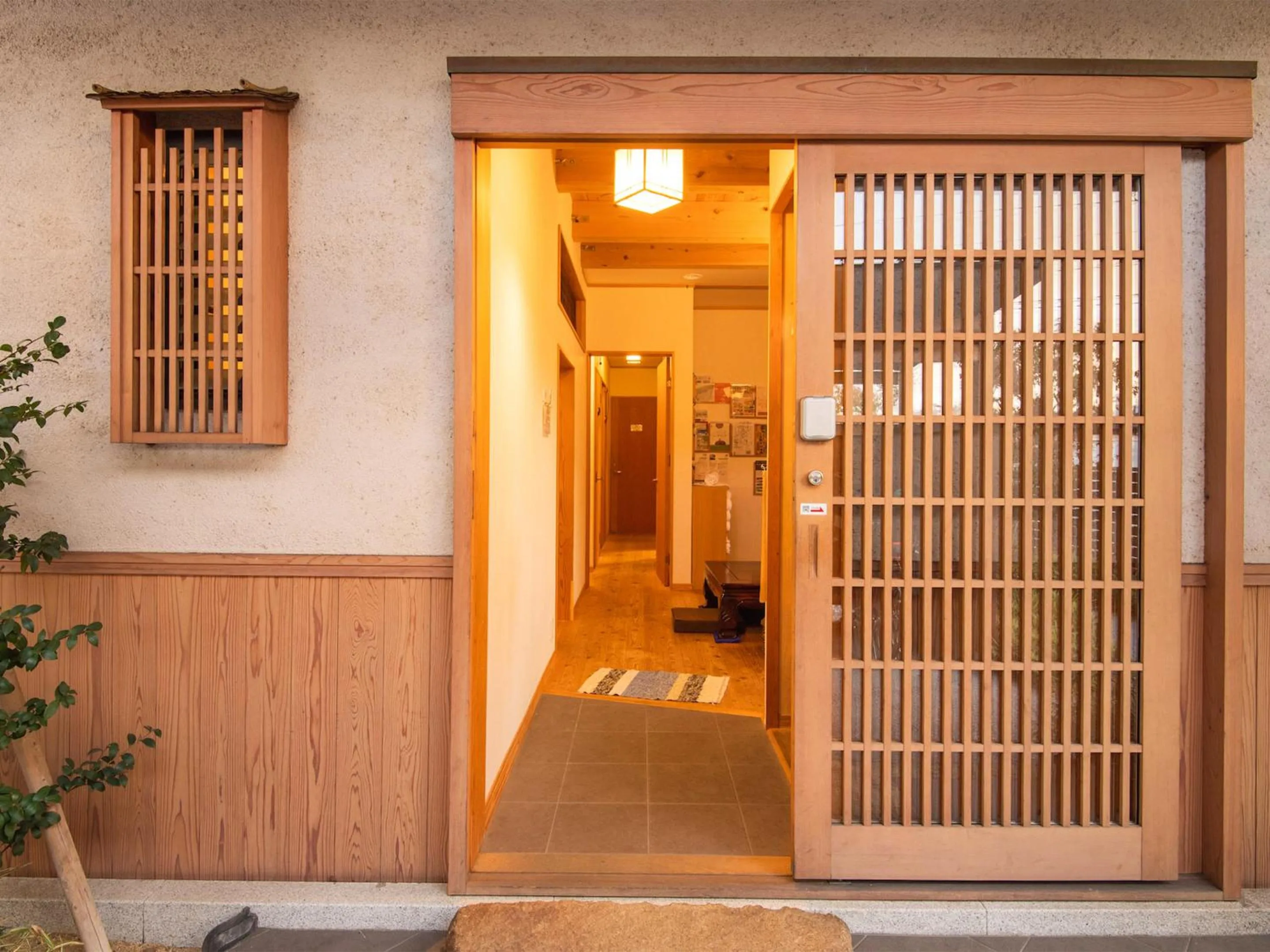 Facade/entrance in Guest House Wakabaya