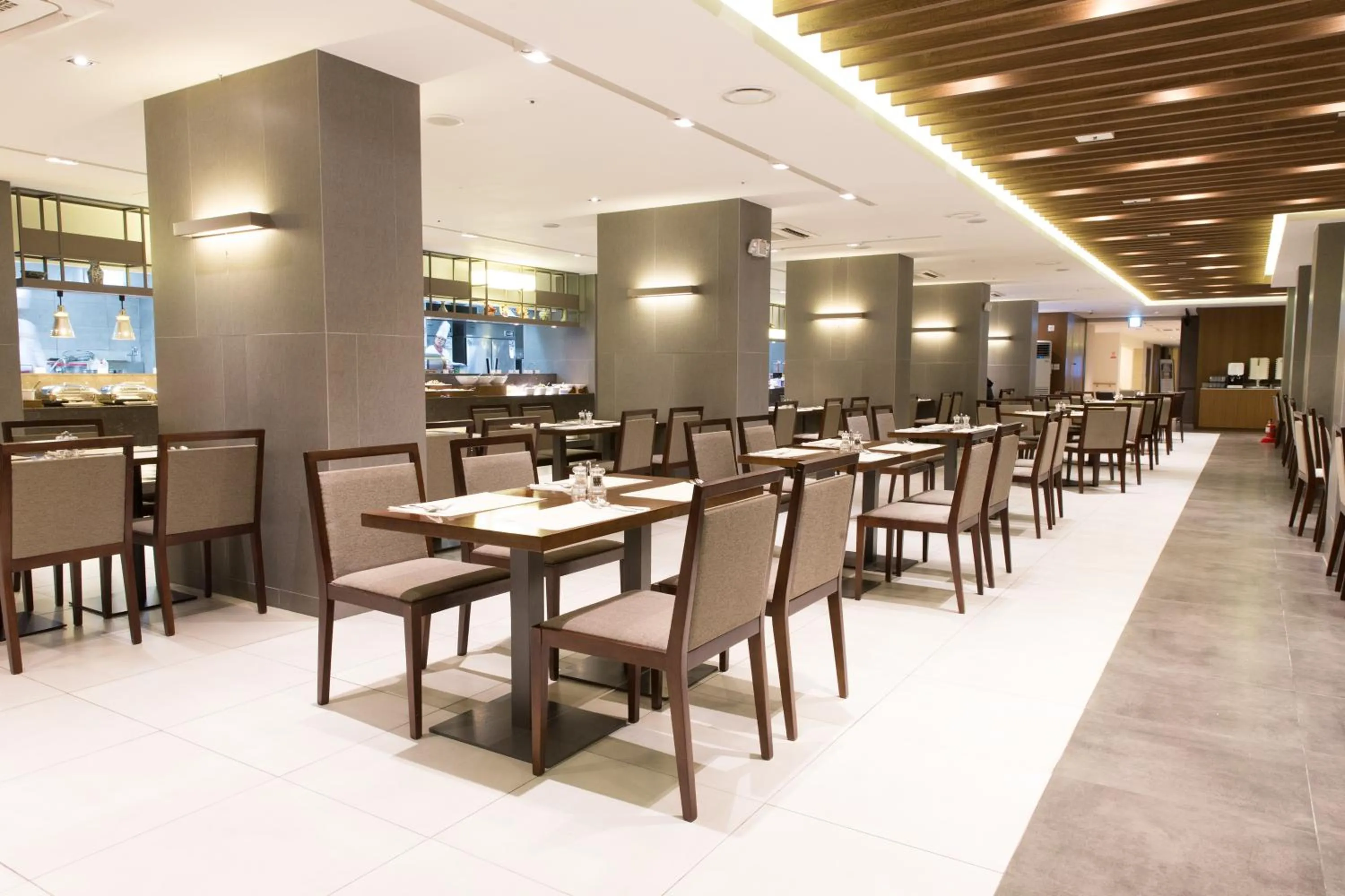 Restaurant/places to eat in Avonhotel Gunsan