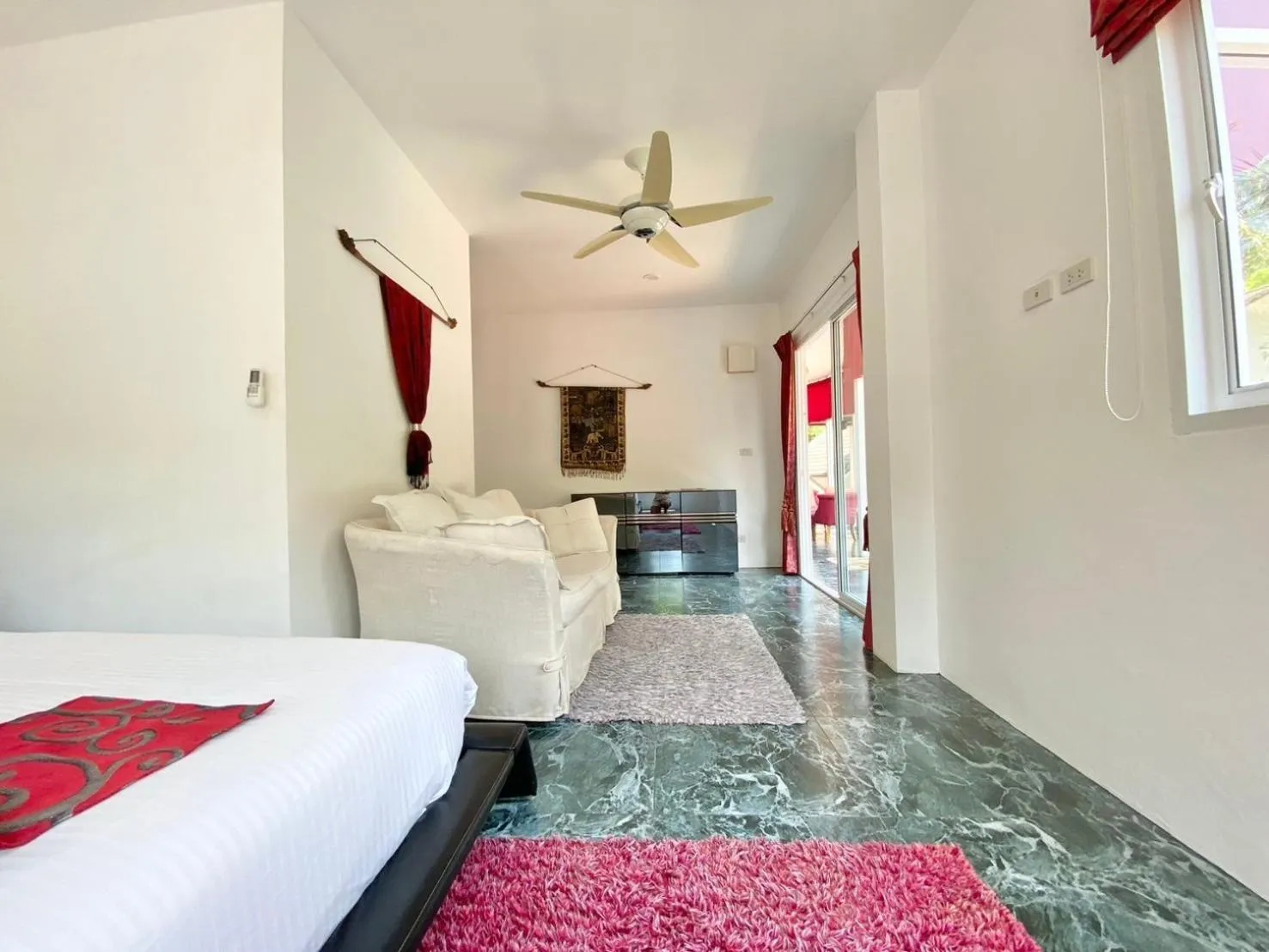 Bed in Chalong - 10 BR Private Pool Villa - Villa Nap Dau - Phuket