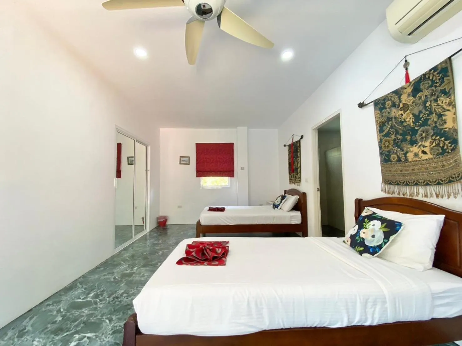 Bed in Chalong - 10 BR Private Pool Villa - Villa Nap Dau - Phuket