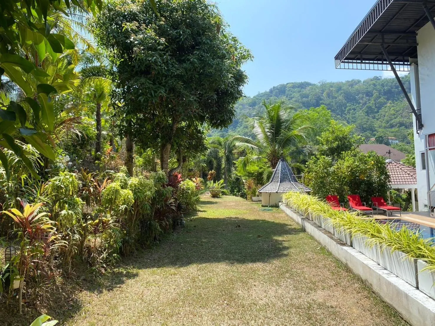 Day in Chalong - 10 BR Private Pool Villa - Villa Nap Dau - Phuket