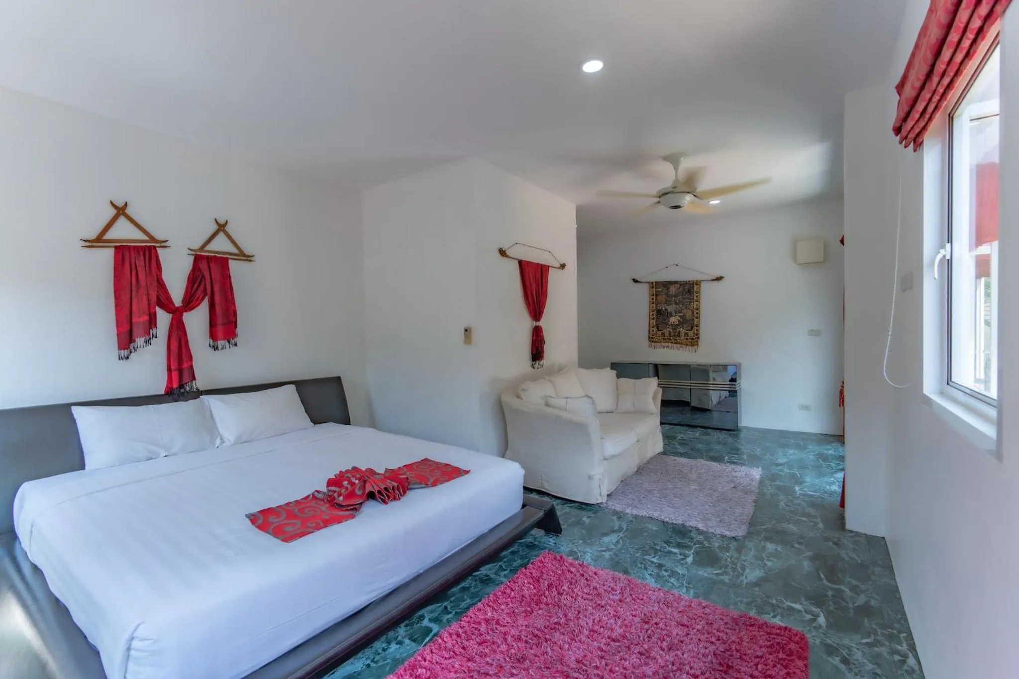 Bed in Chalong - 10 BR Private Pool Villa - Villa Nap Dau - Phuket