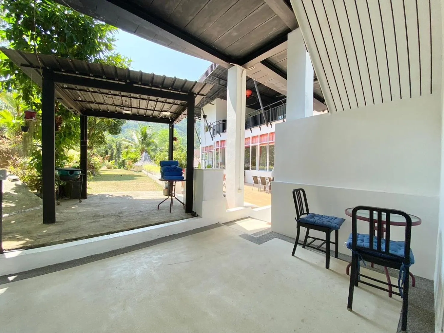 Patio in Chalong - 10 BR Private Pool Villa - Villa Nap Dau - Phuket