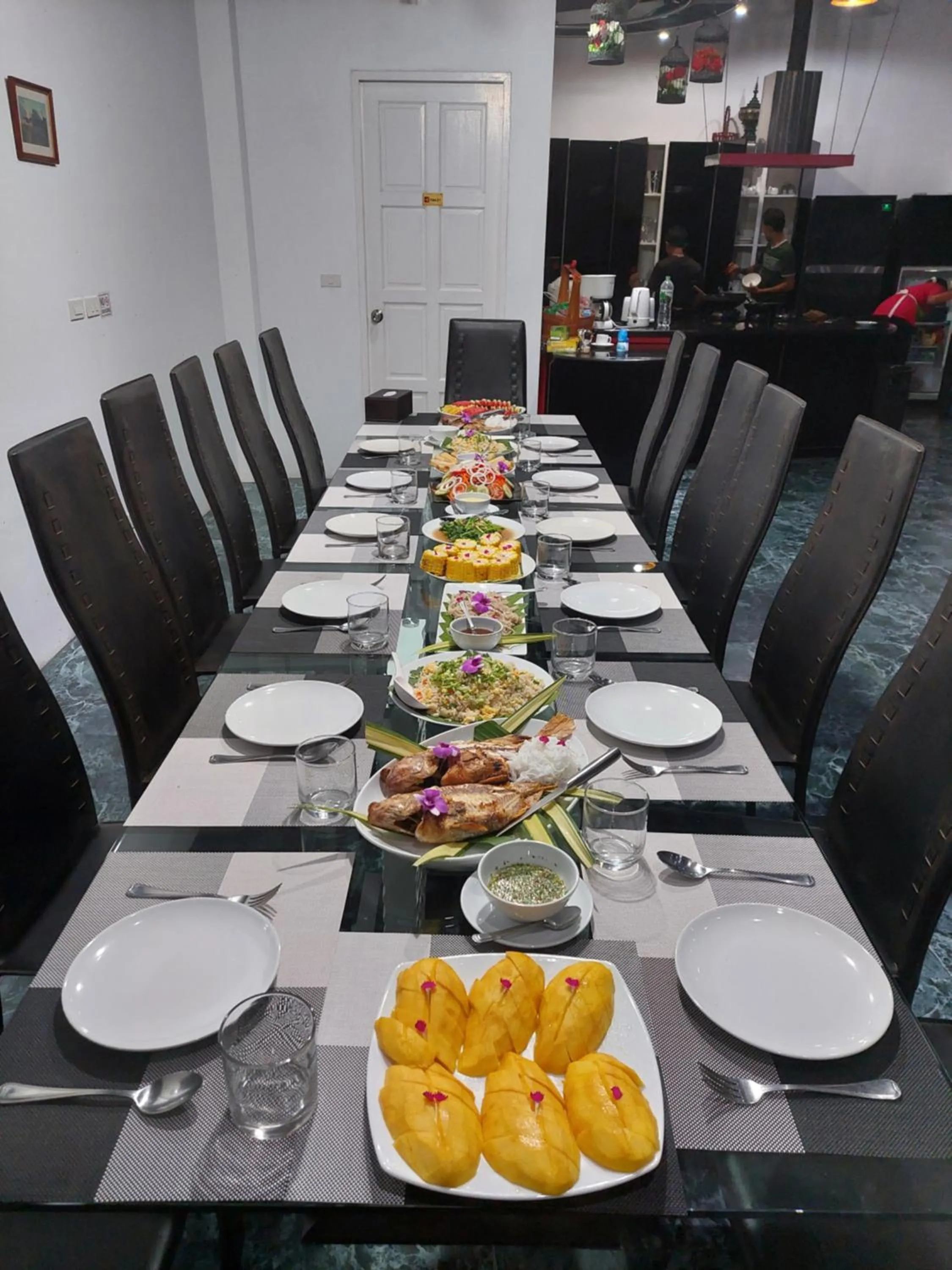 Restaurant/places to eat in Chalong - 10 BR Private Pool Villa - Villa Nap Dau - Phuket