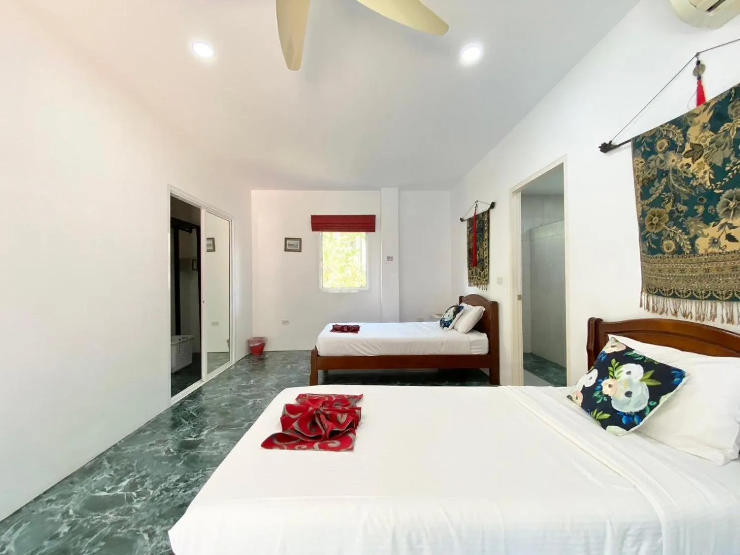 Bed in Chalong - 10 BR Private Pool Villa - Villa Nap Dau - Phuket