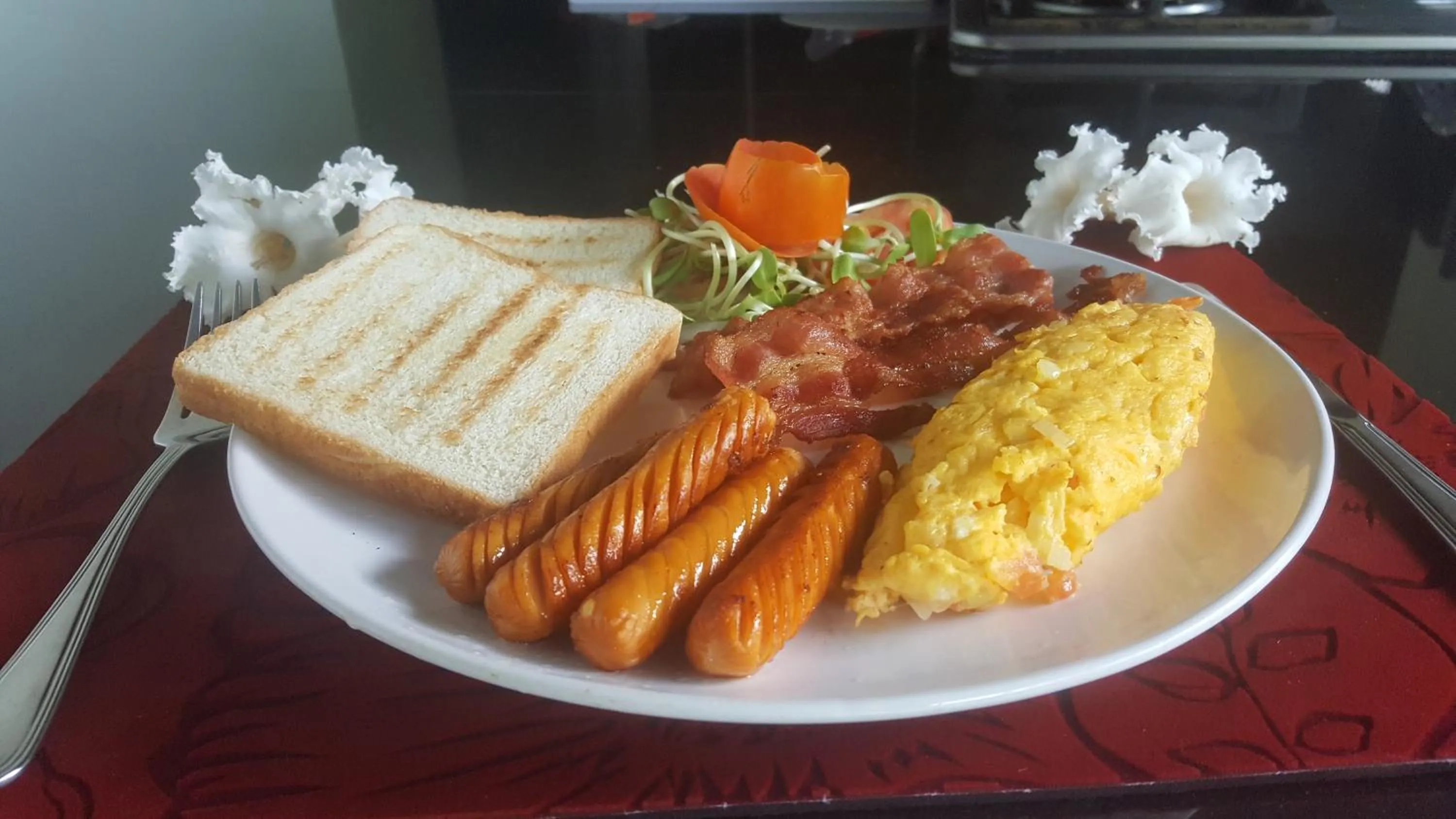 Breakfast in Chalong - 10 BR Private Pool Villa - Villa Nap Dau - Phuket