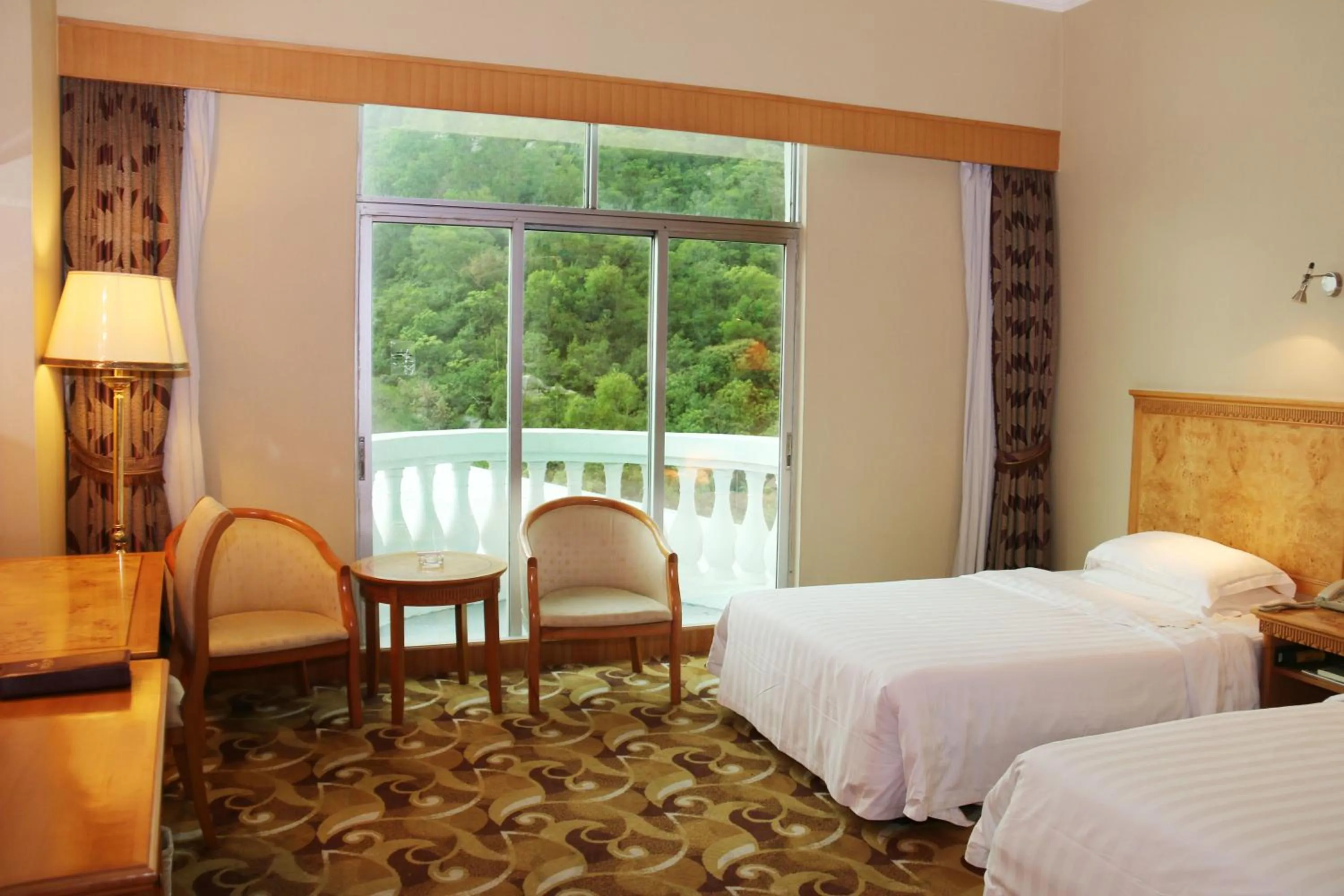 Photo of the whole room in Zhuhai Dehan Hotel