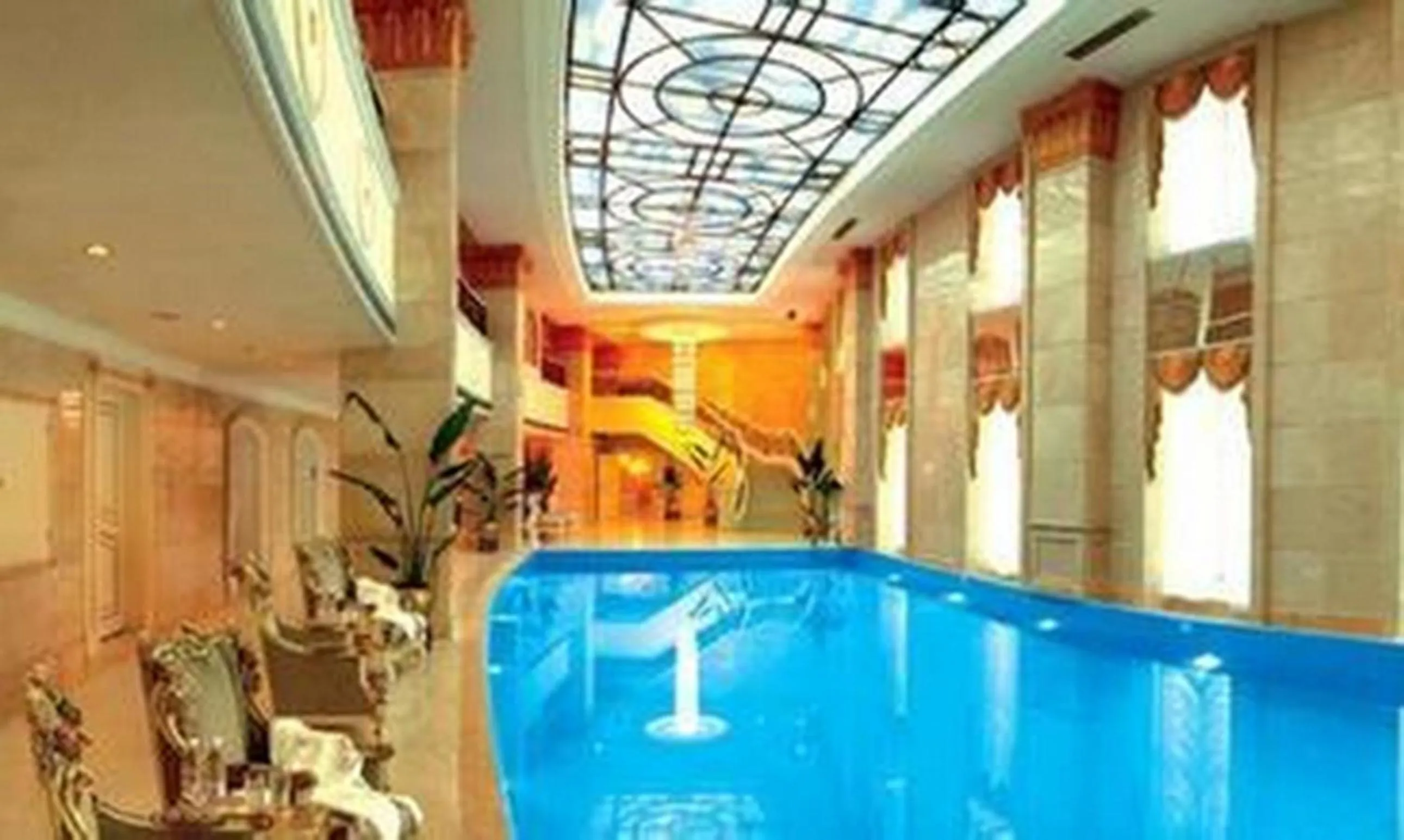 Swimming Pool in Zhuhai Dehan Hotel