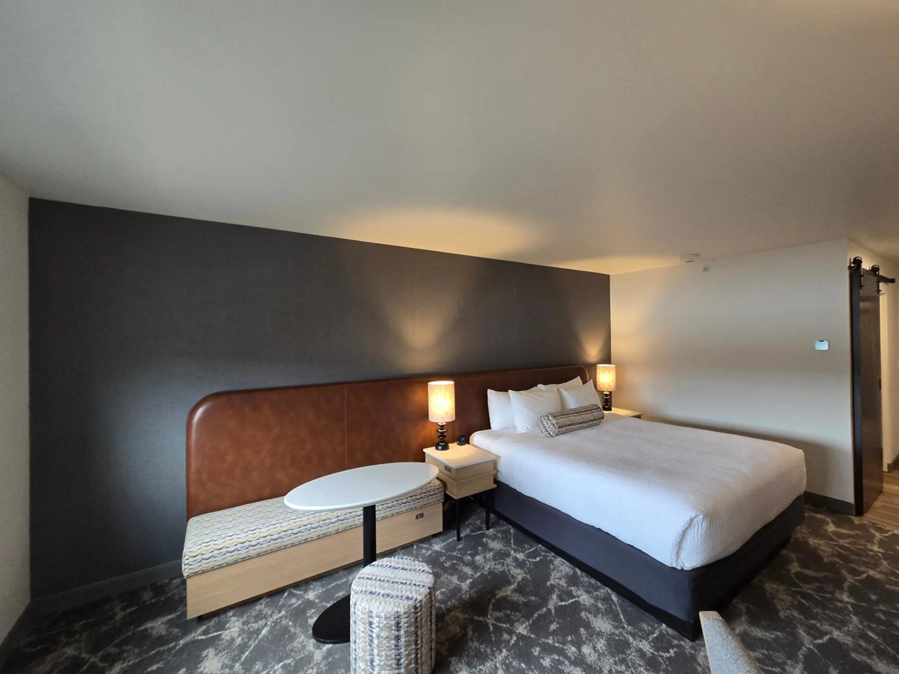 Deluxe King Studio in Rayland Hotel