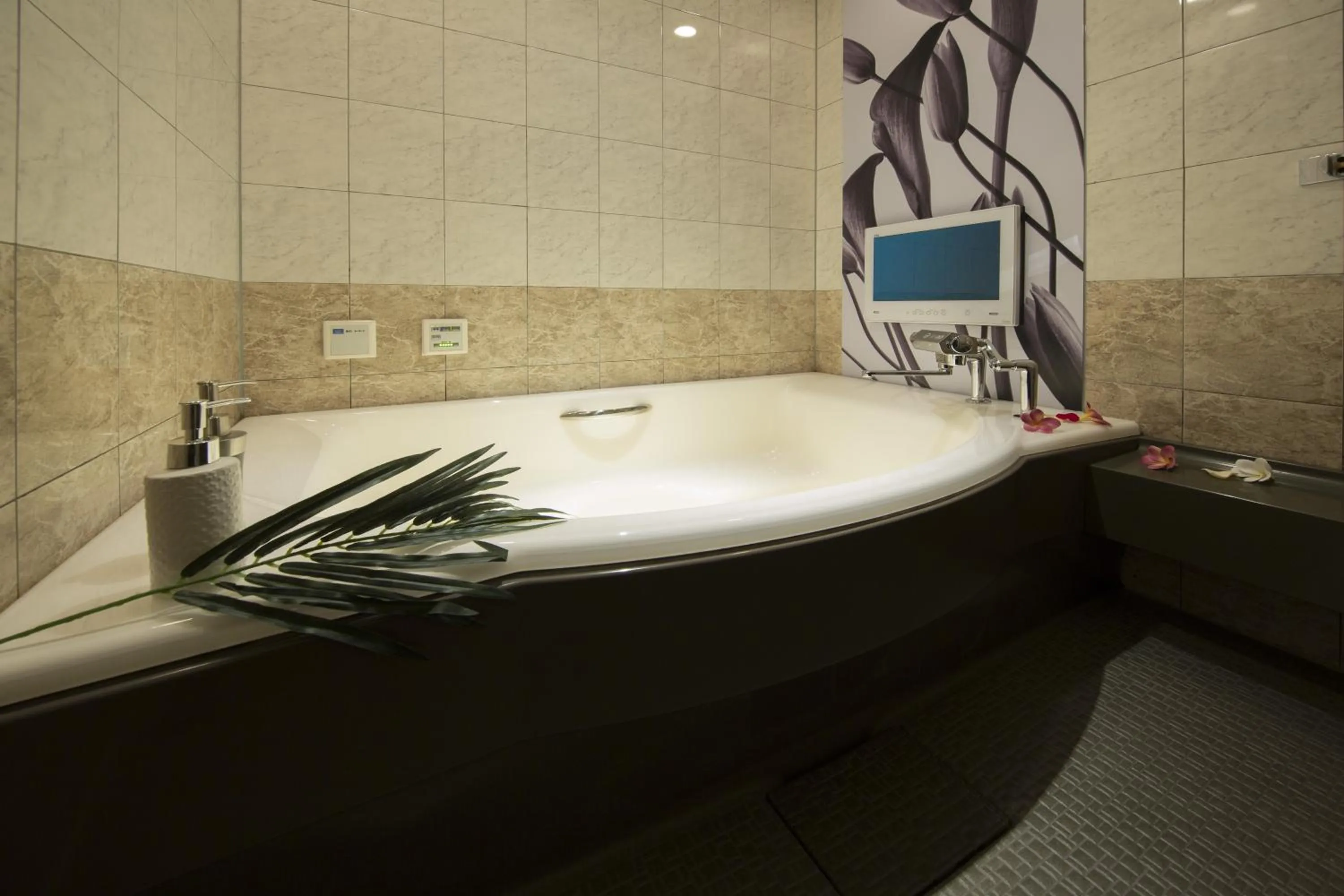 Bathroom in Hotel In The Green (Adult Only)