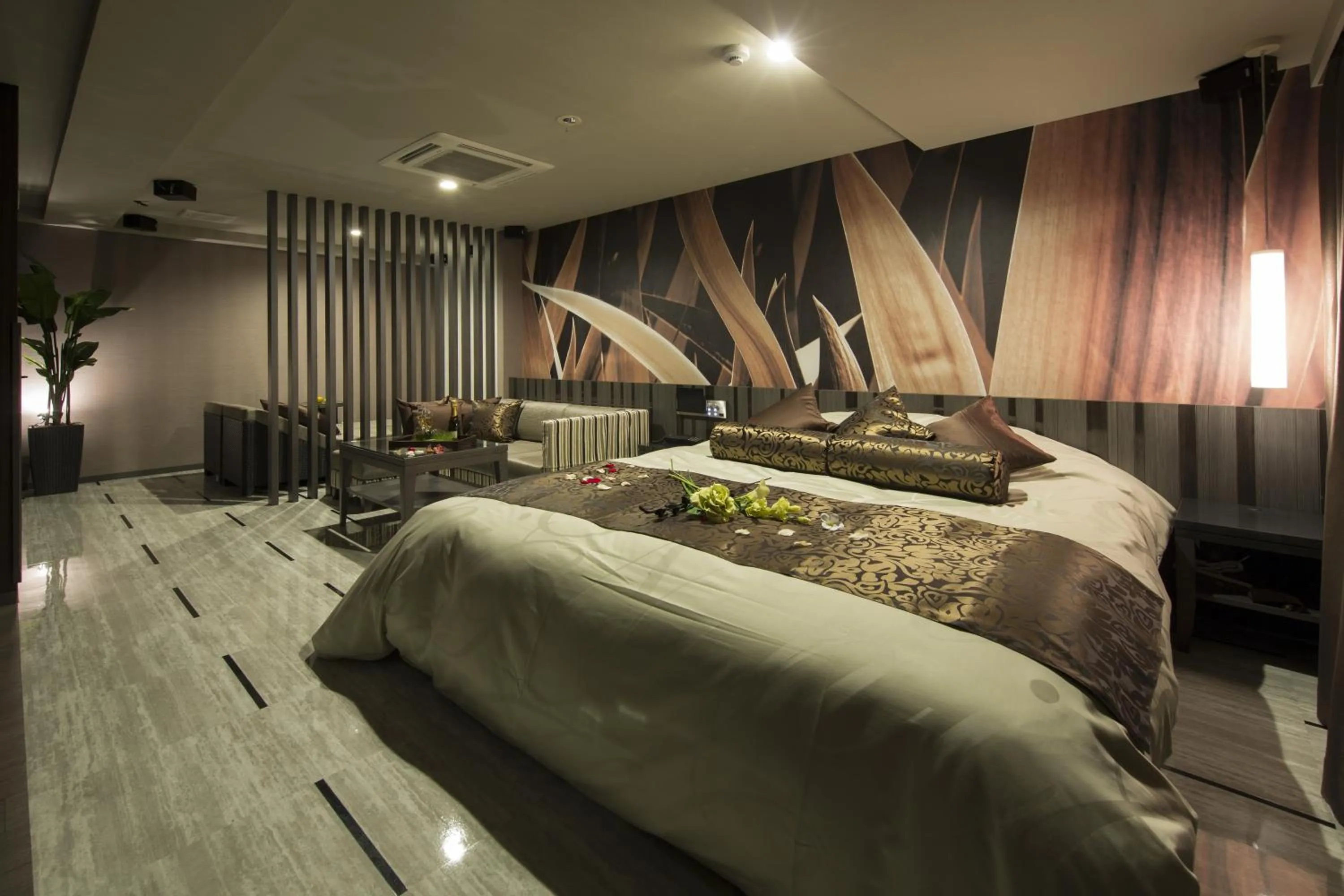 Photo of the whole room, Bed in Hotel In The Green (Adult Only)