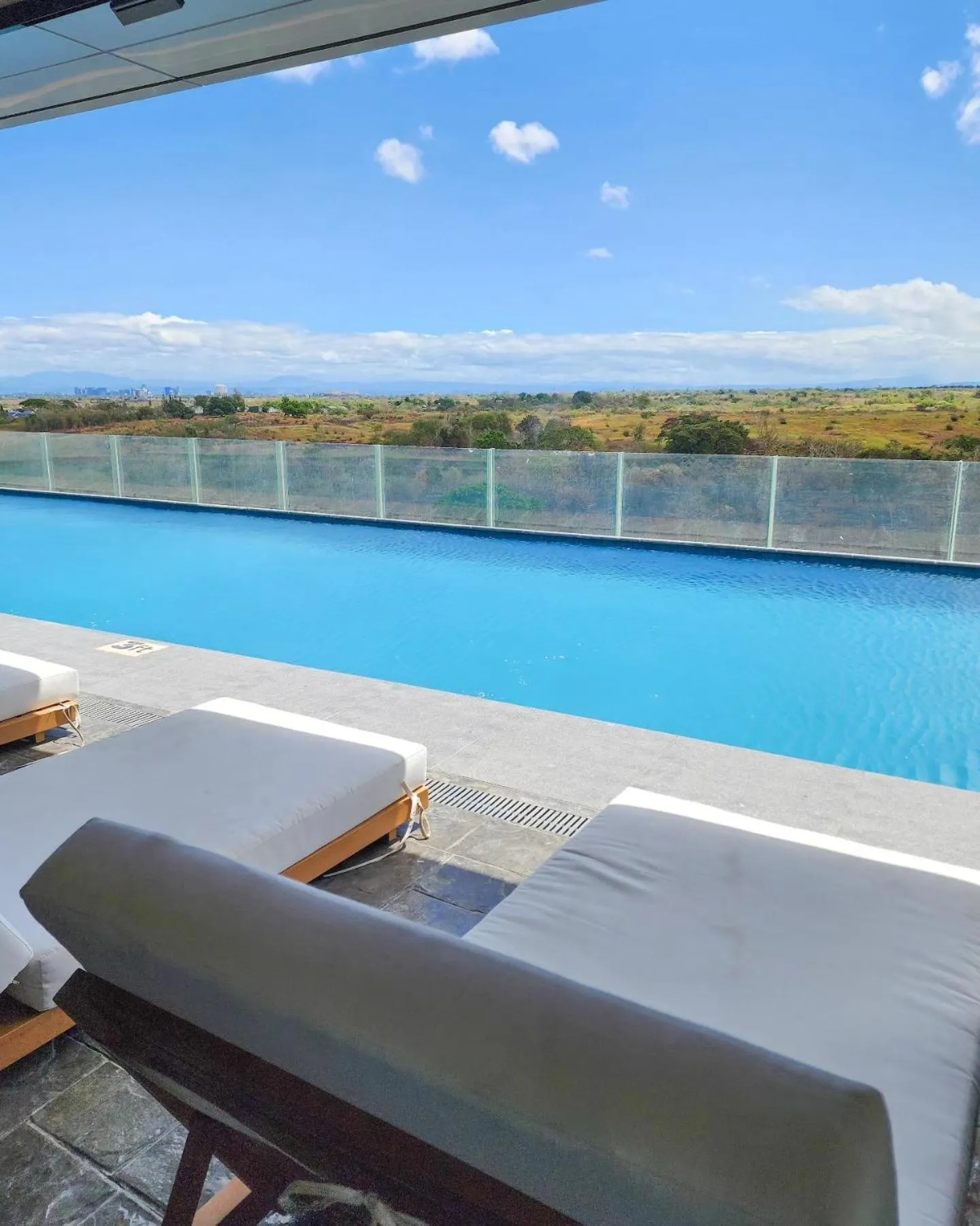 Pool view in Elijah Hotel