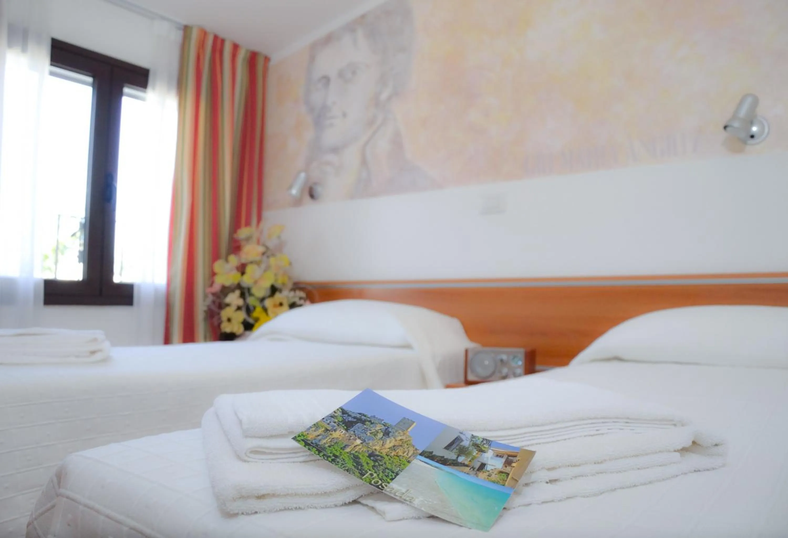 Bedroom, Bed in Sale Hotel