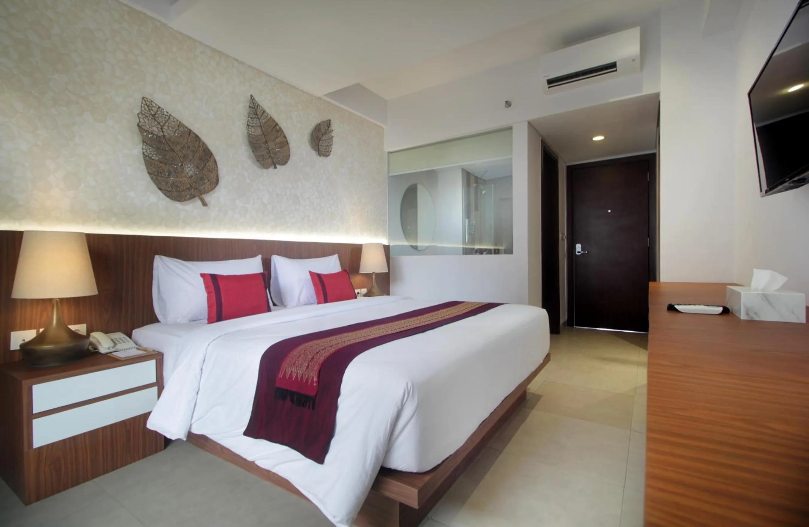 Photo of the whole room, Bed in Nadi Hotel Legian