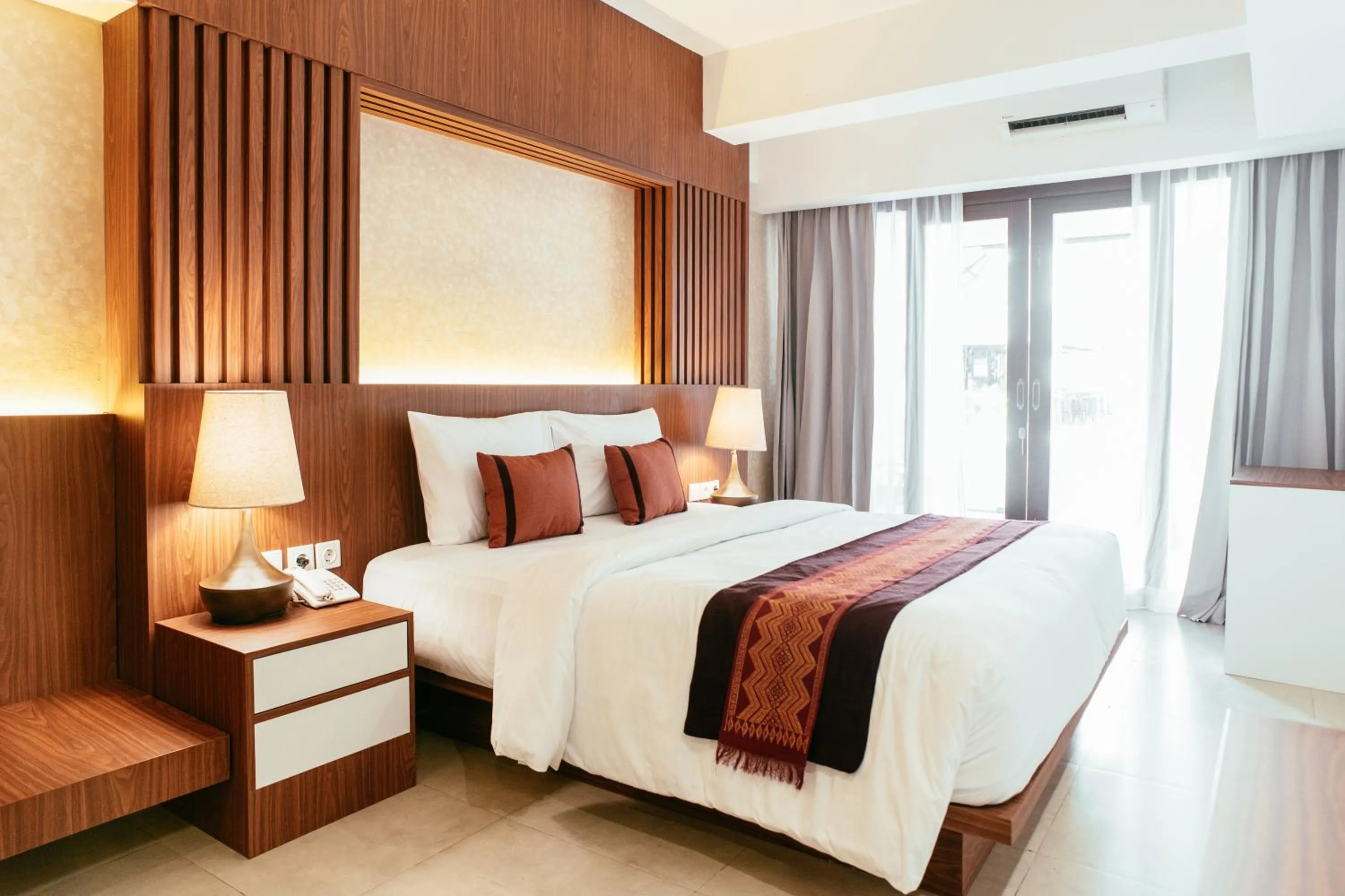 Bedroom, Bed in Nadi Hotel Legian