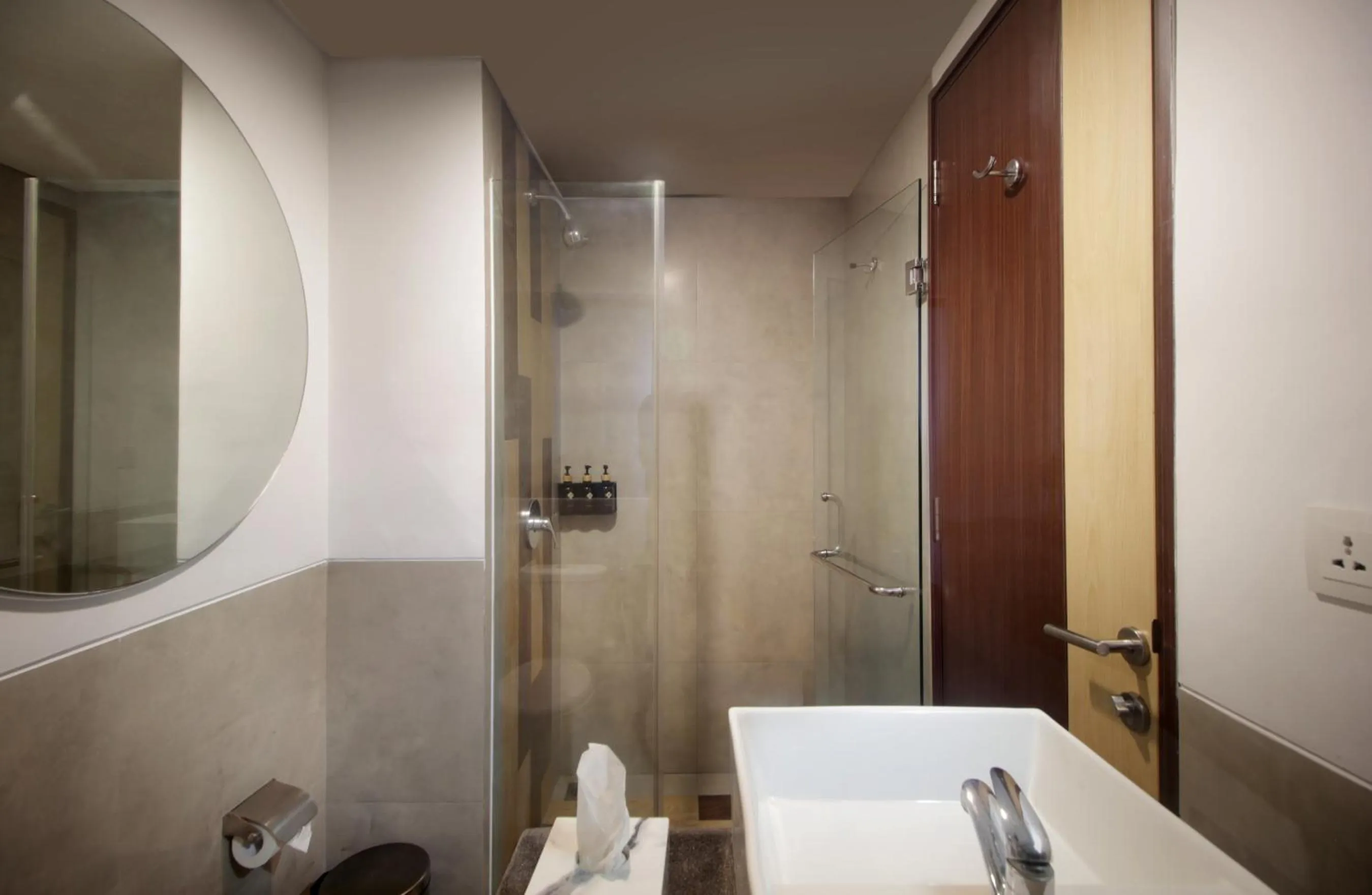 Shower in Nadi Hotel Legian